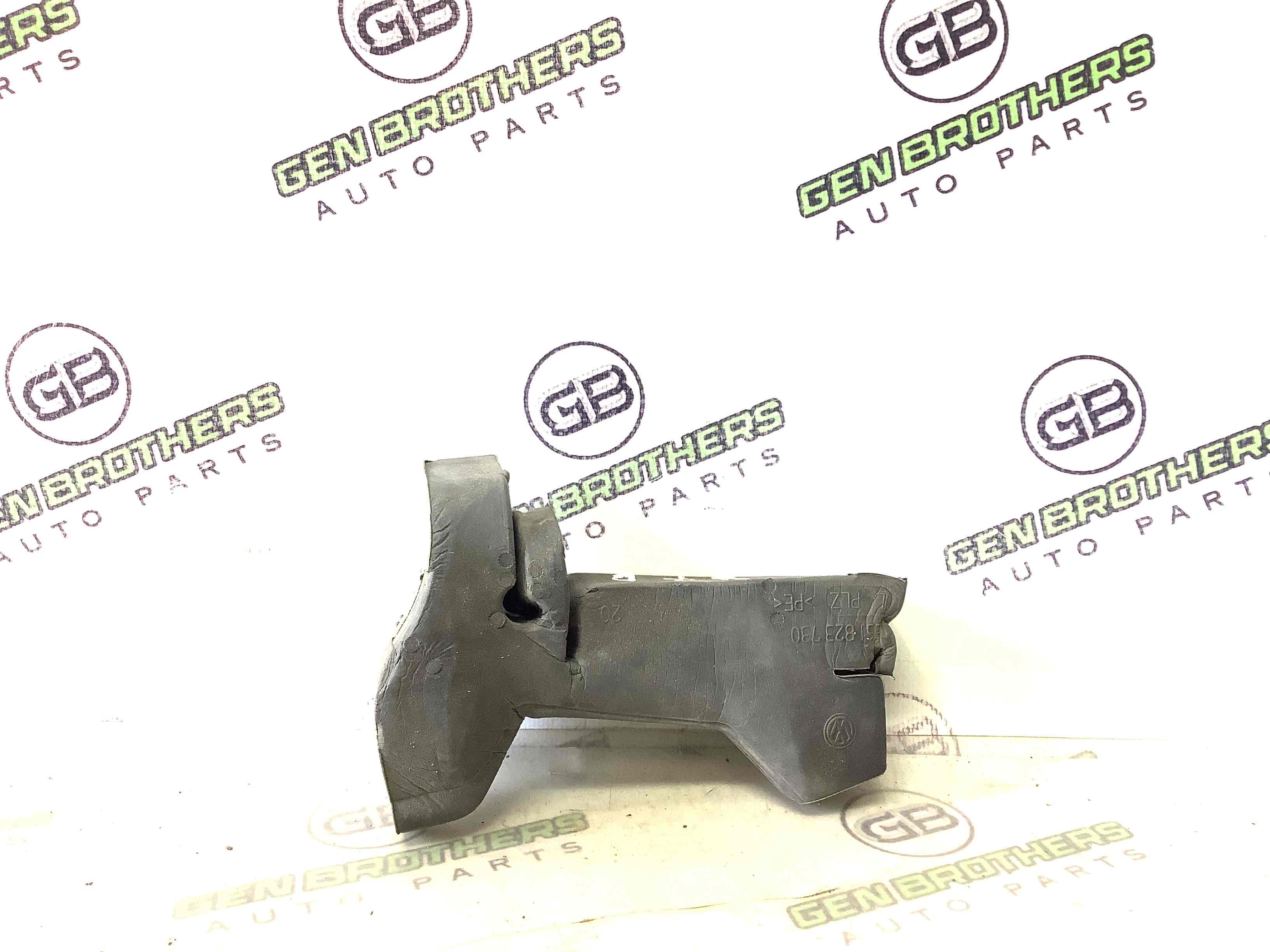 Ущільнювач капота, ізолятор, шуба