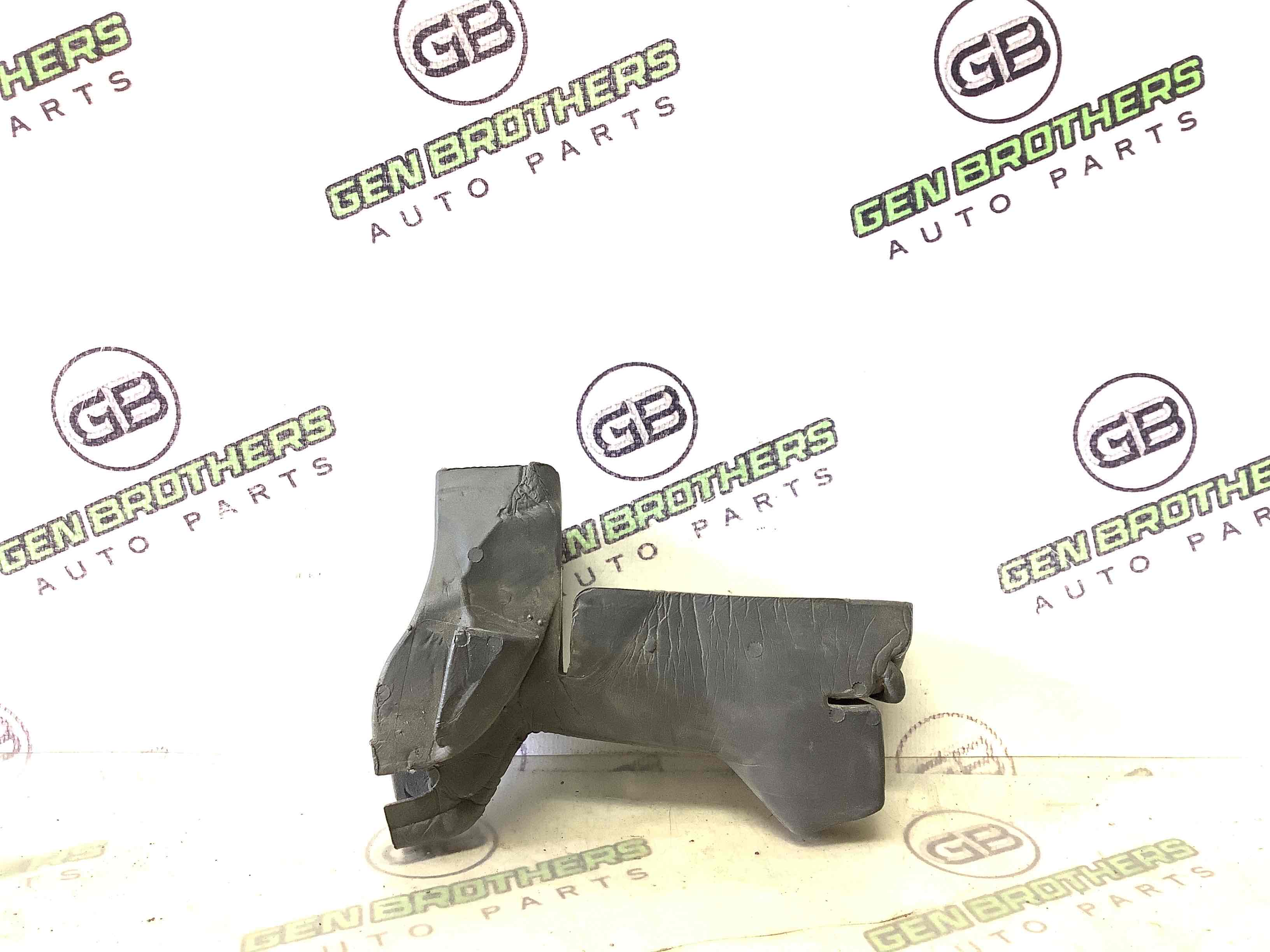 Ущільнювач капота, ізолятор, шуба