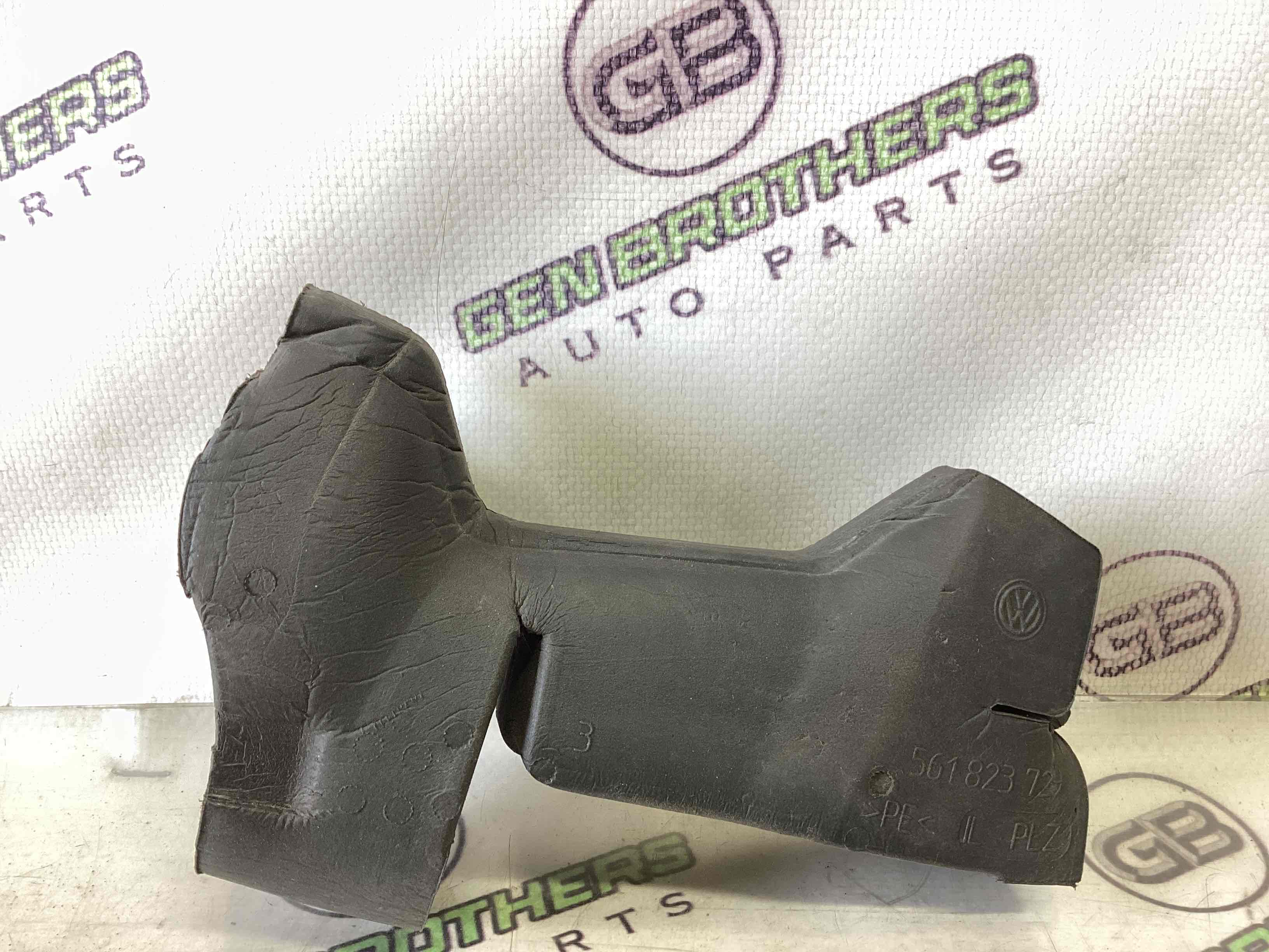 Ущільнювач капота, ізолятор, шуба