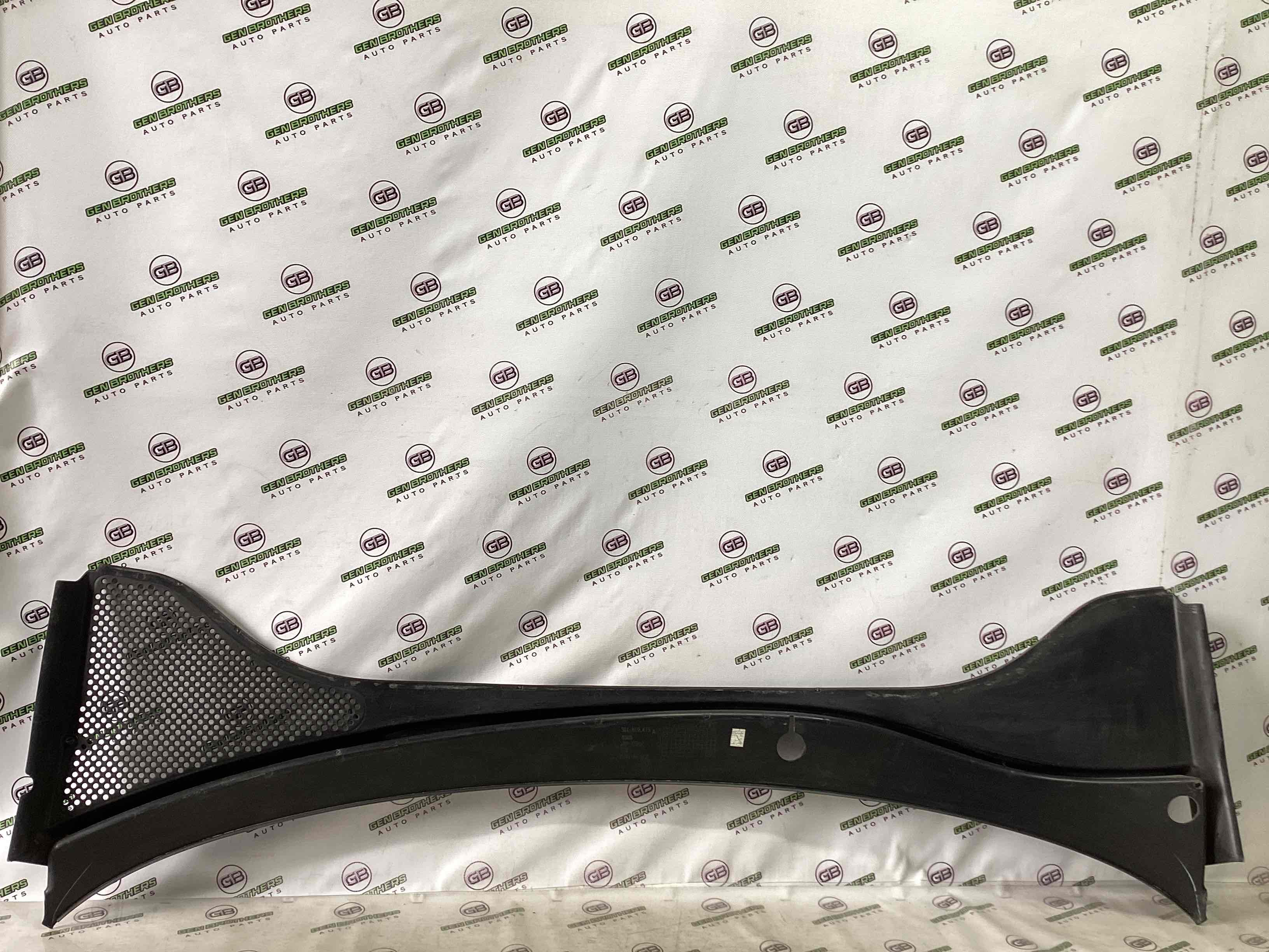 Жабо трапеції двірників, кріплення жабо