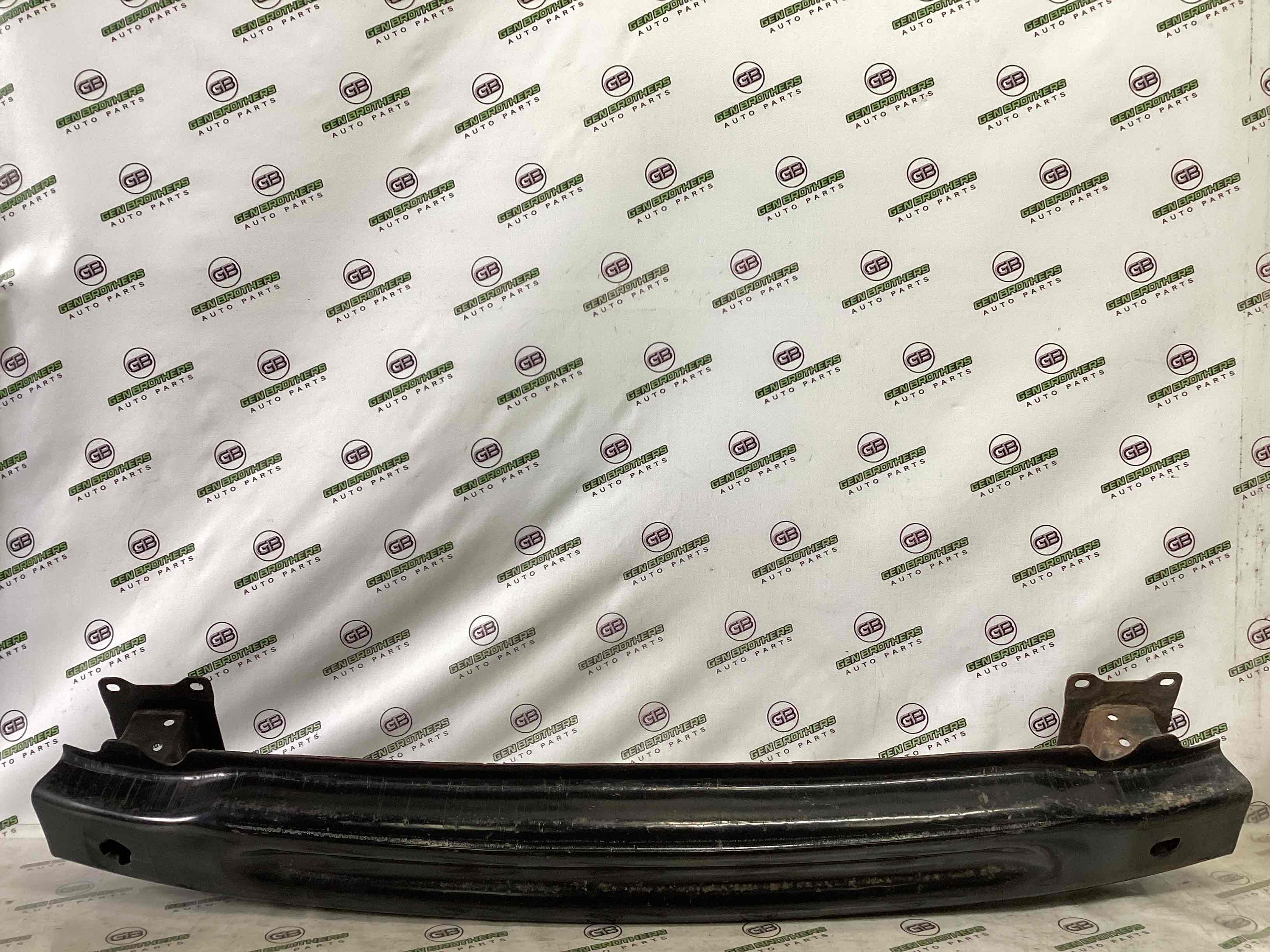 Підсилювач бампера заднього