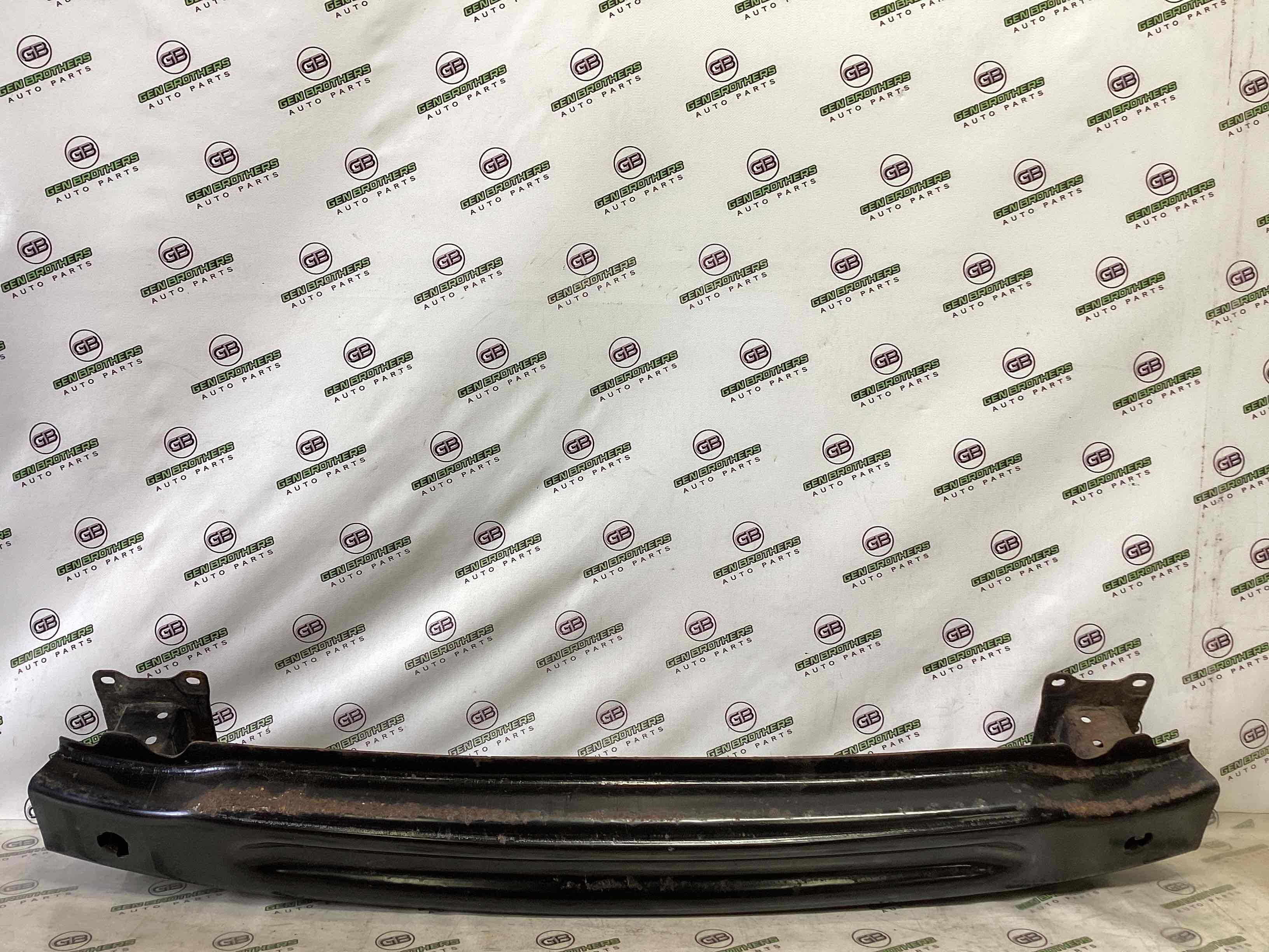 Підсилювач бампера заднього