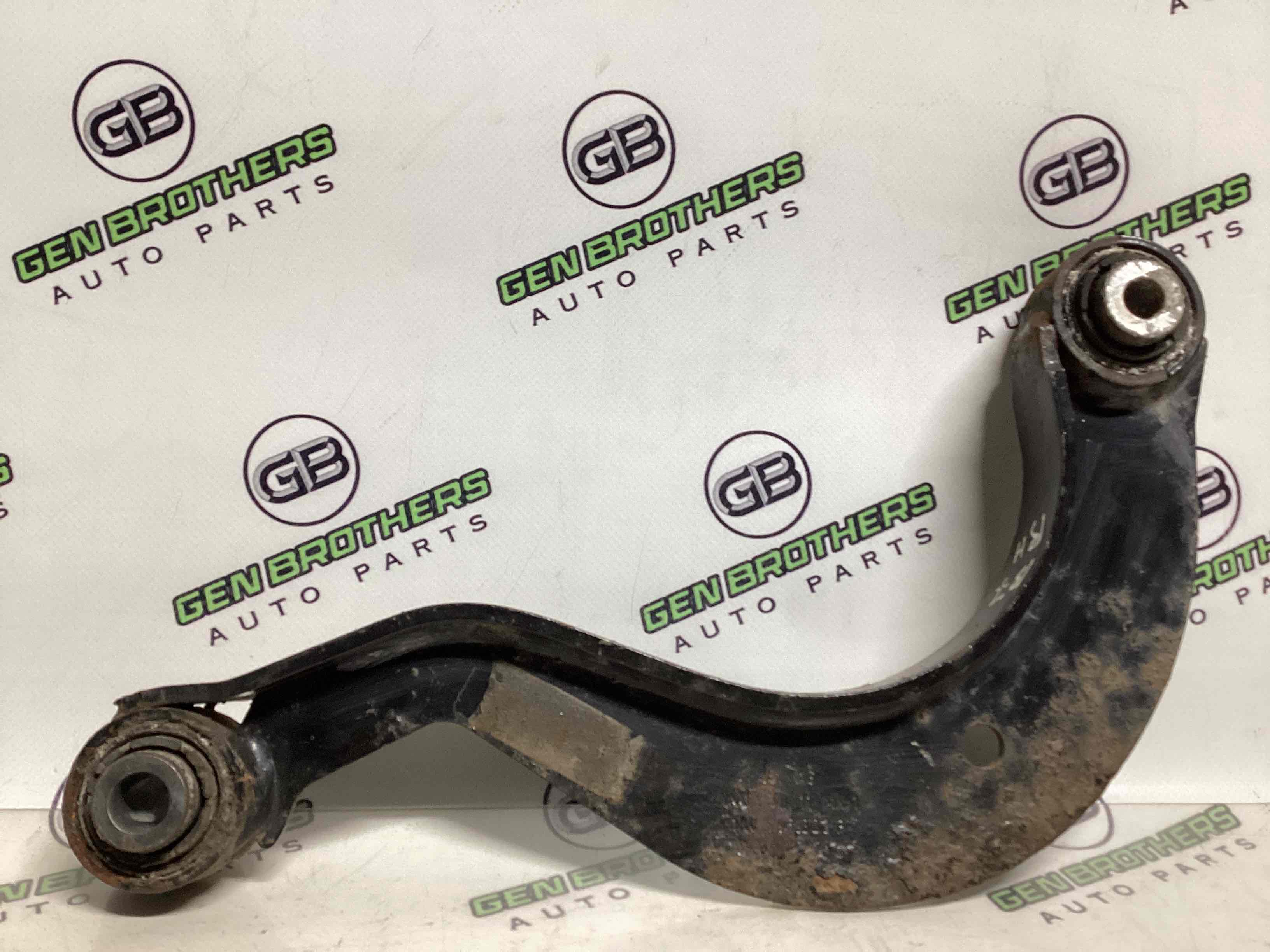 Важіль задній правий