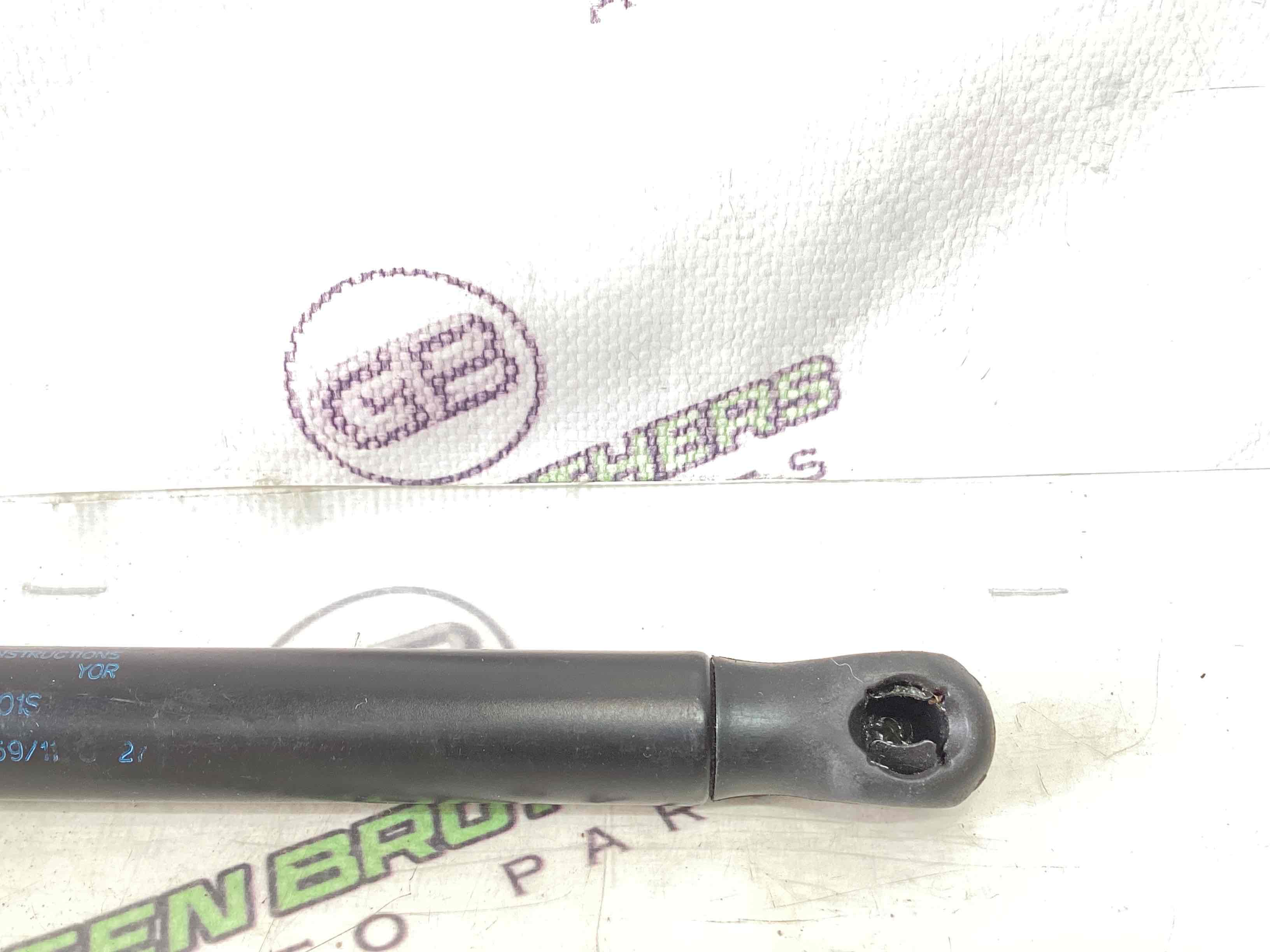 Амортизатор кришки двері багажника