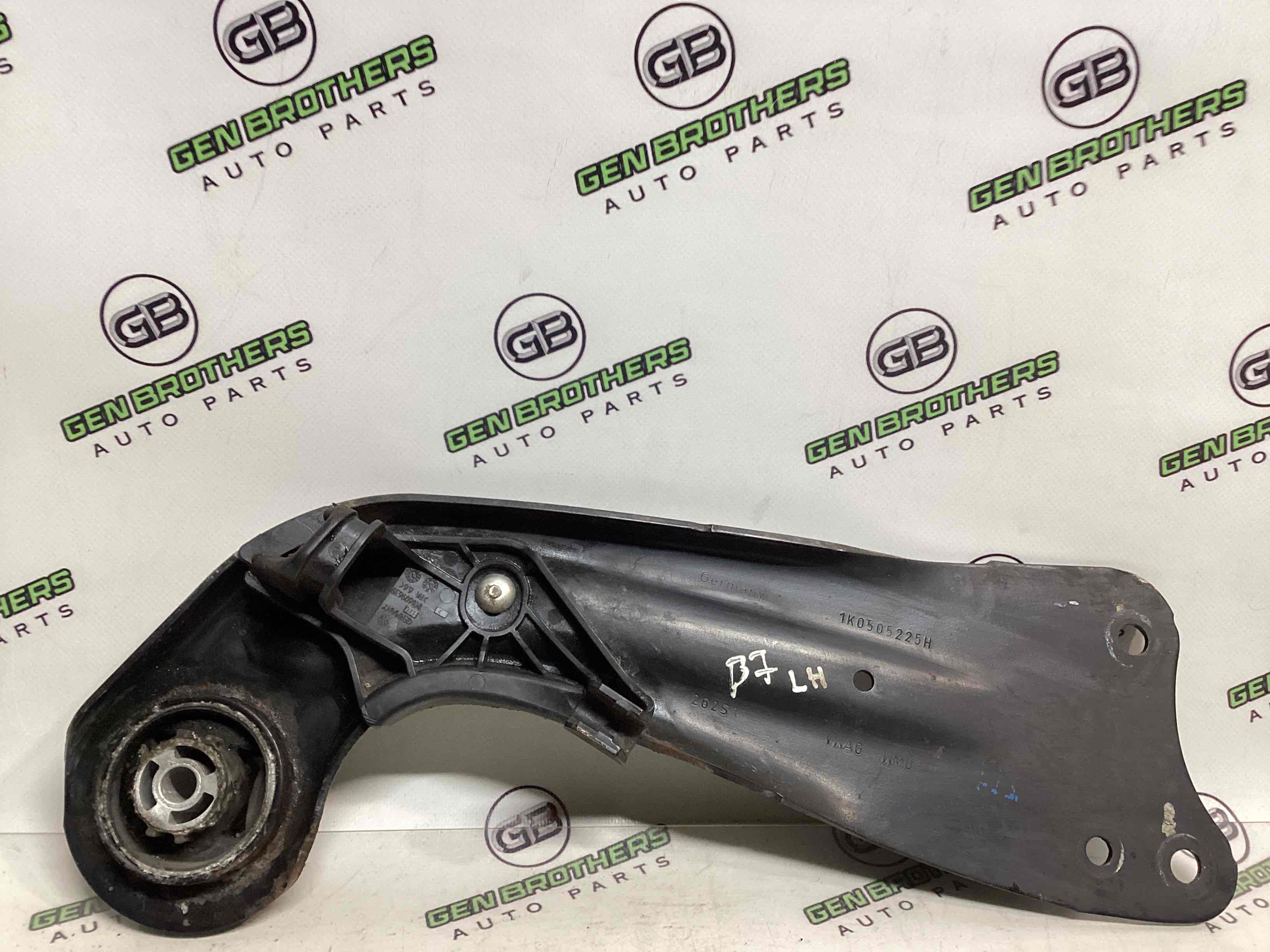 Важіль задній лівий