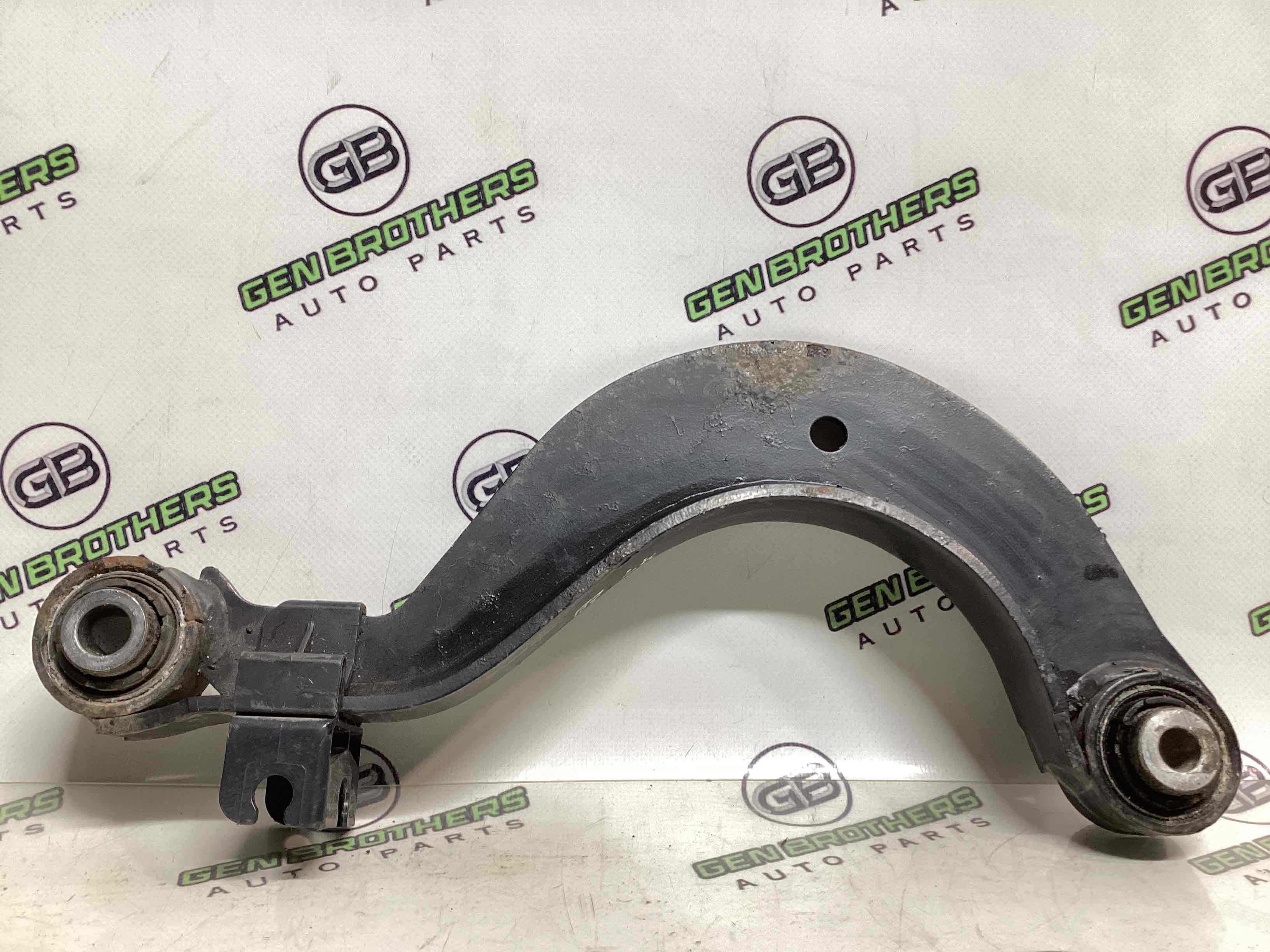 Важіль задній лівий