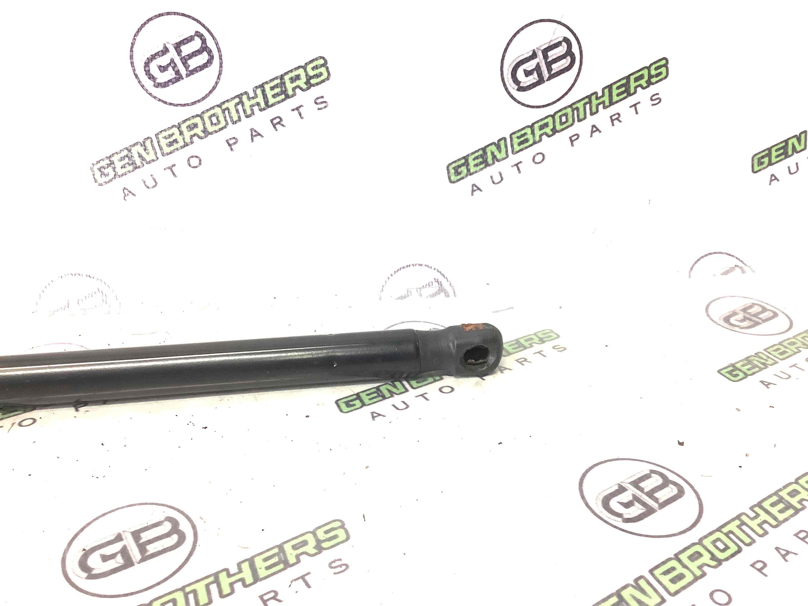 Амортизатор капота