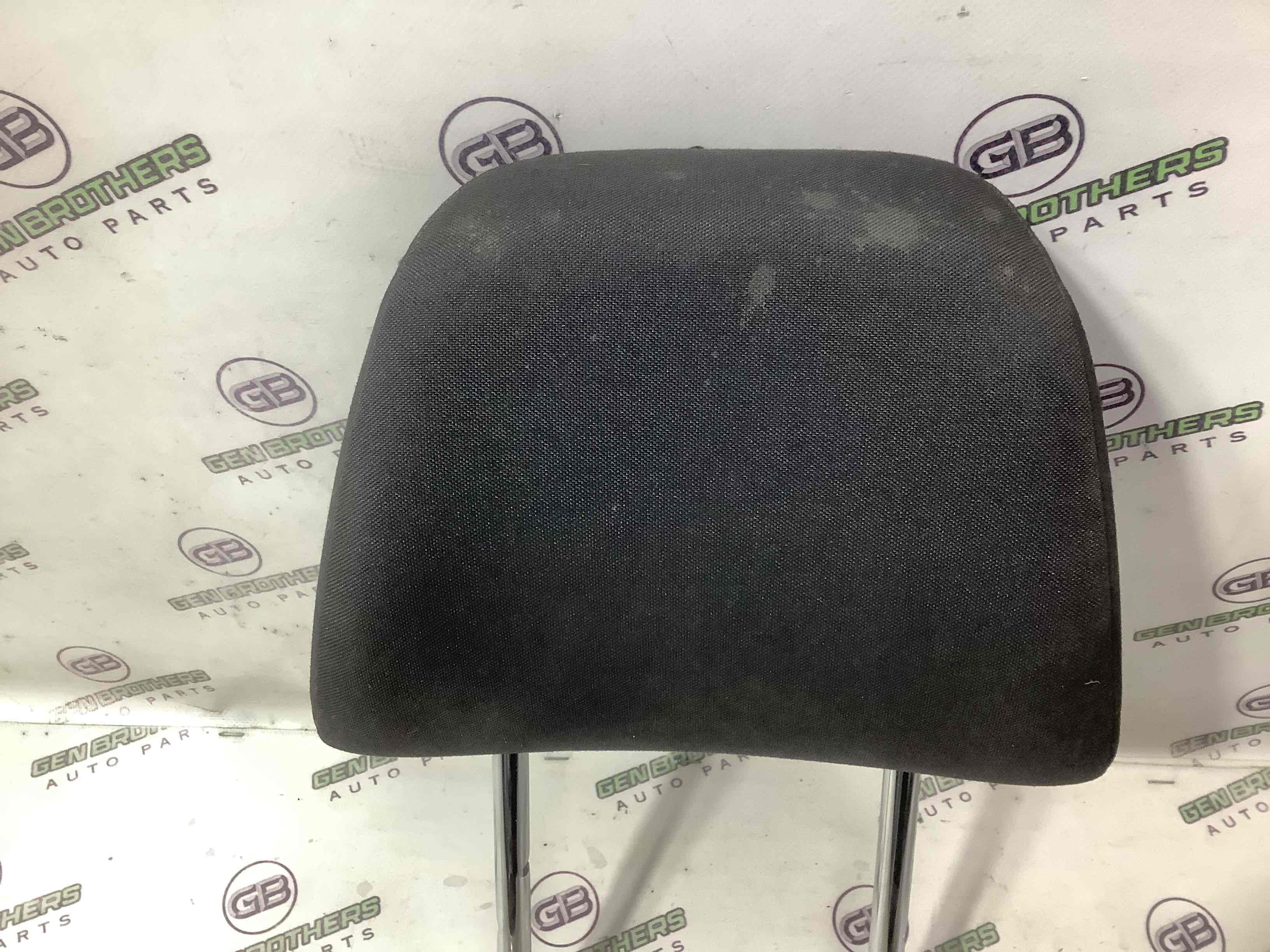 Підголівник