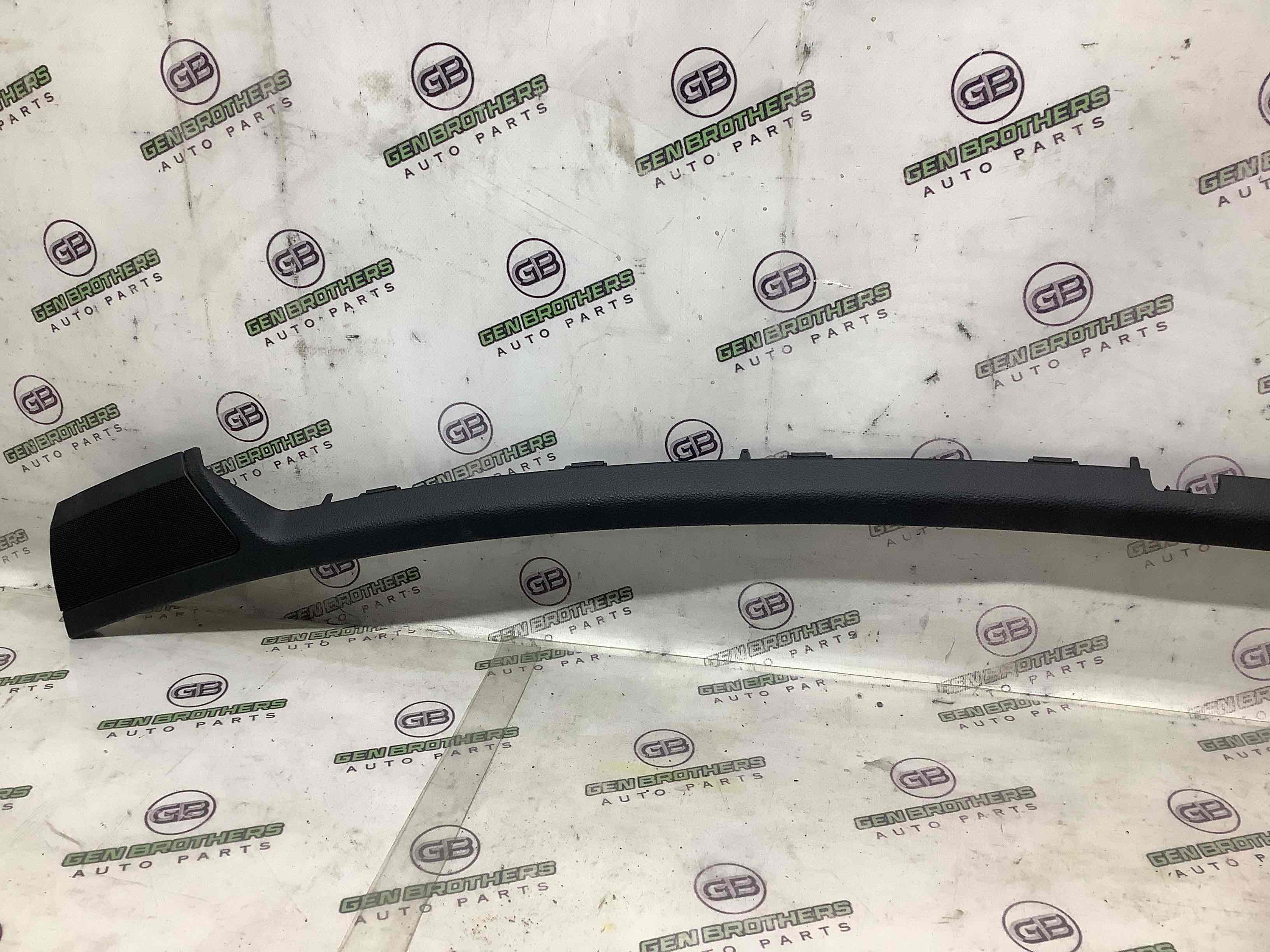 Панель передня салону торпедо