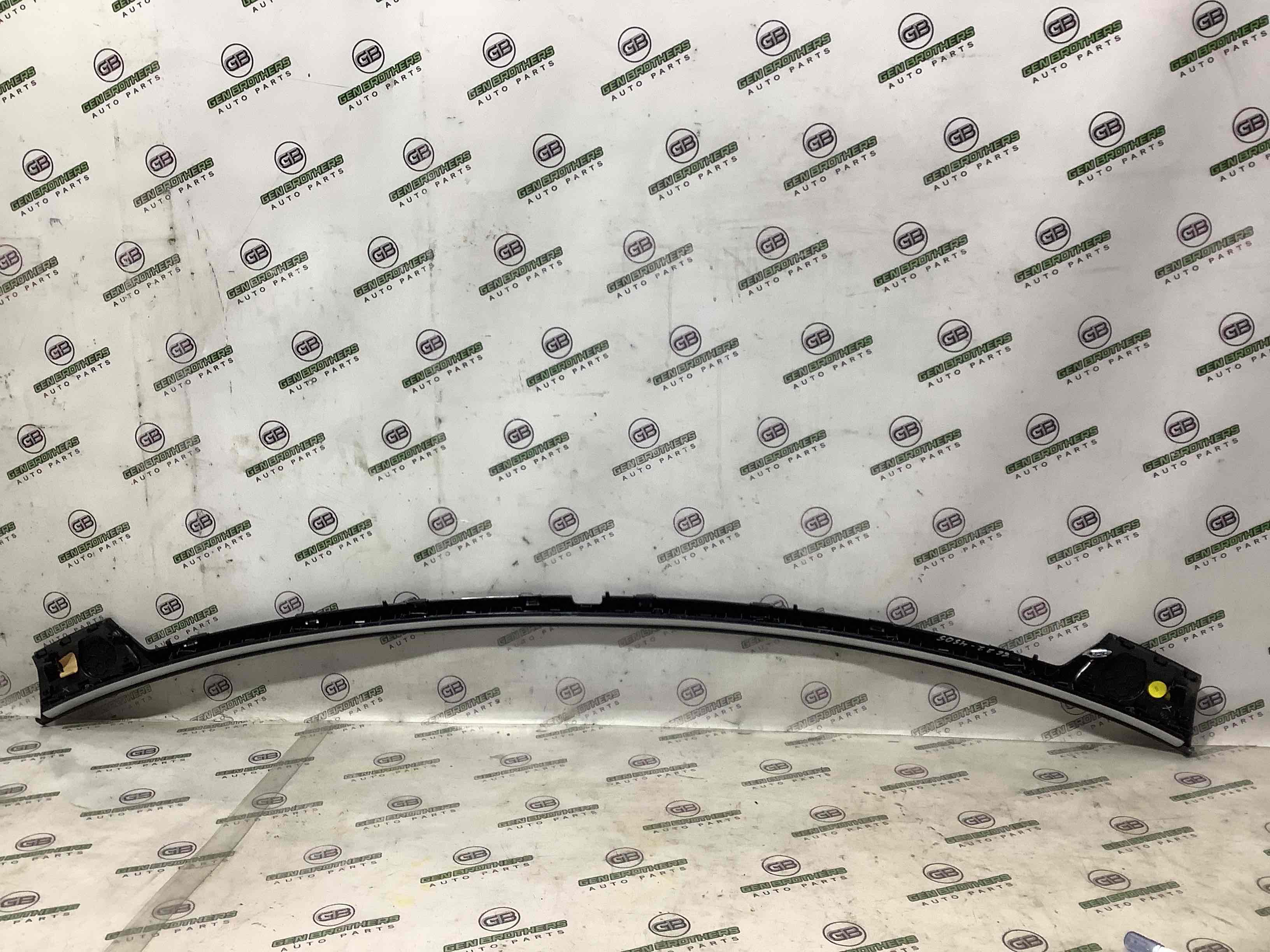 Панель передня салону торпедо