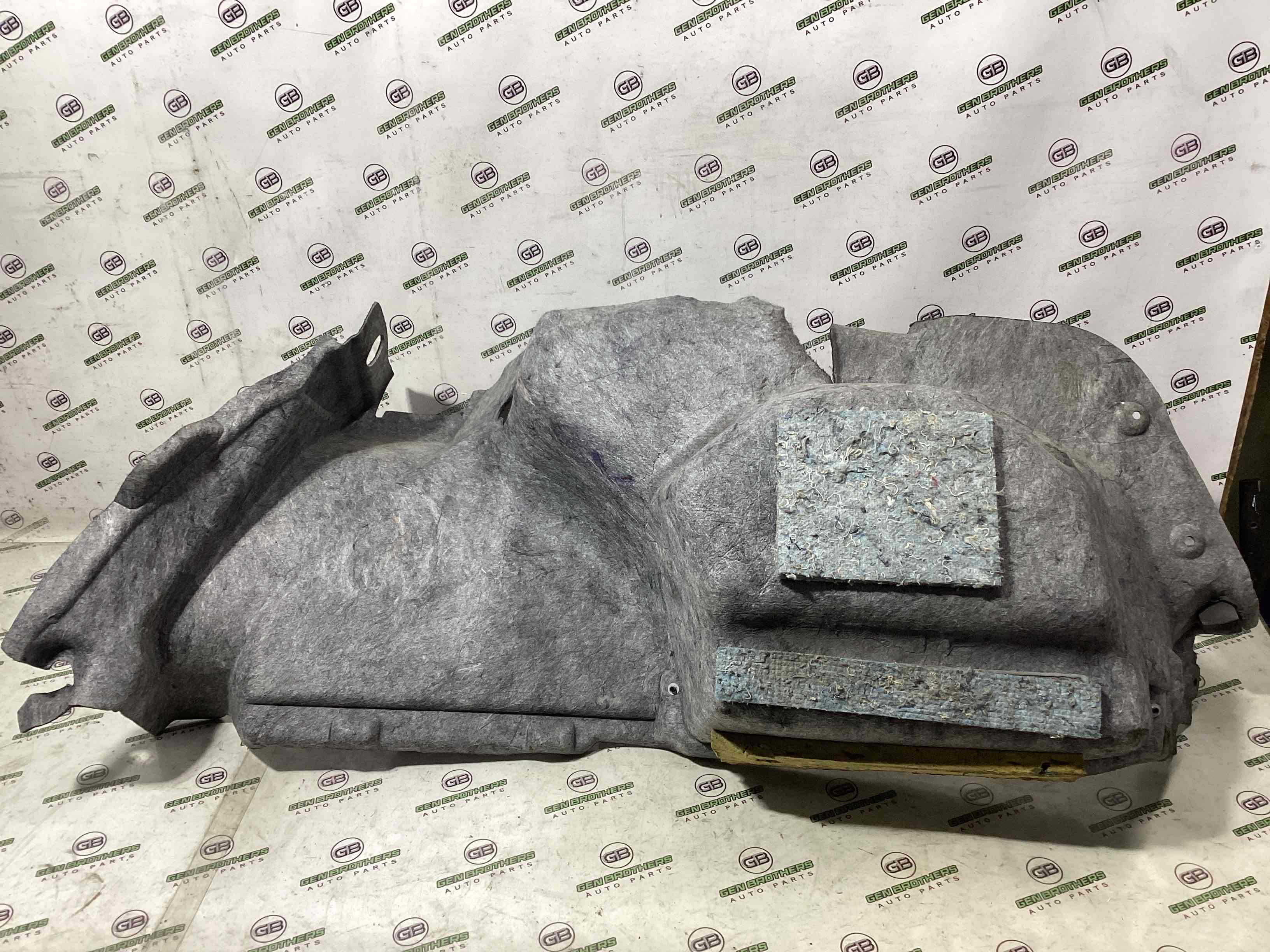 Елементи оздоблення багажника