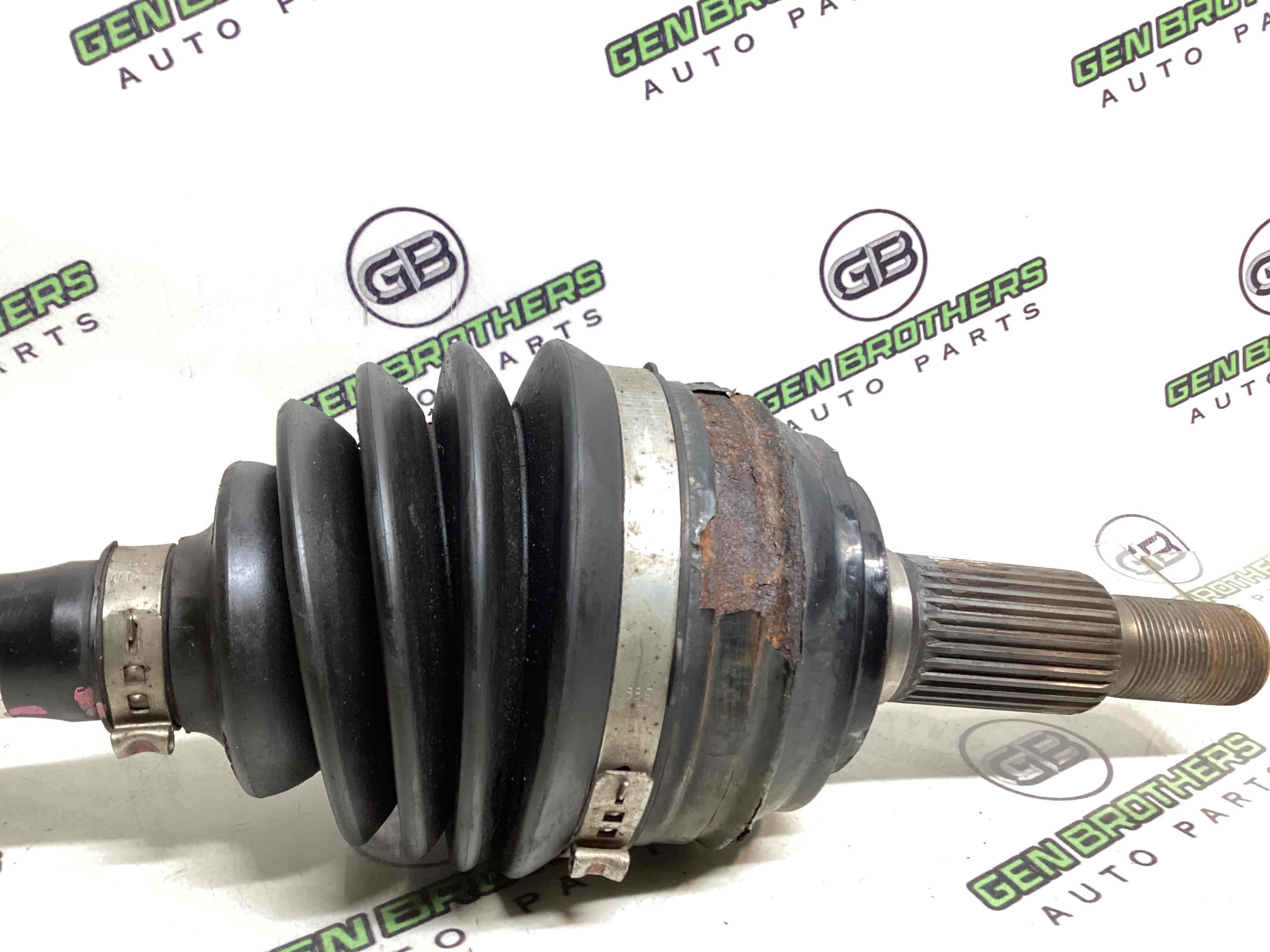 Піввісь передня ліва привідний вал, ШРУС