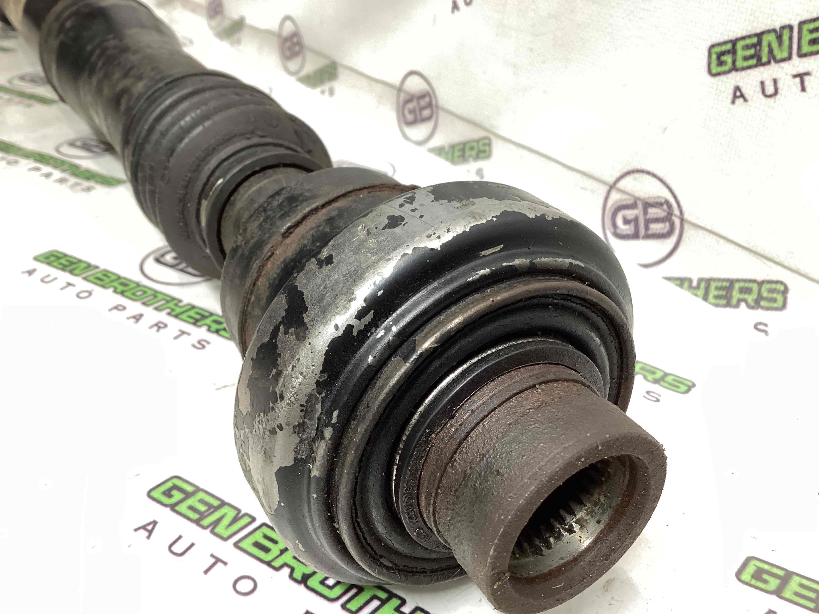 Карданний вал