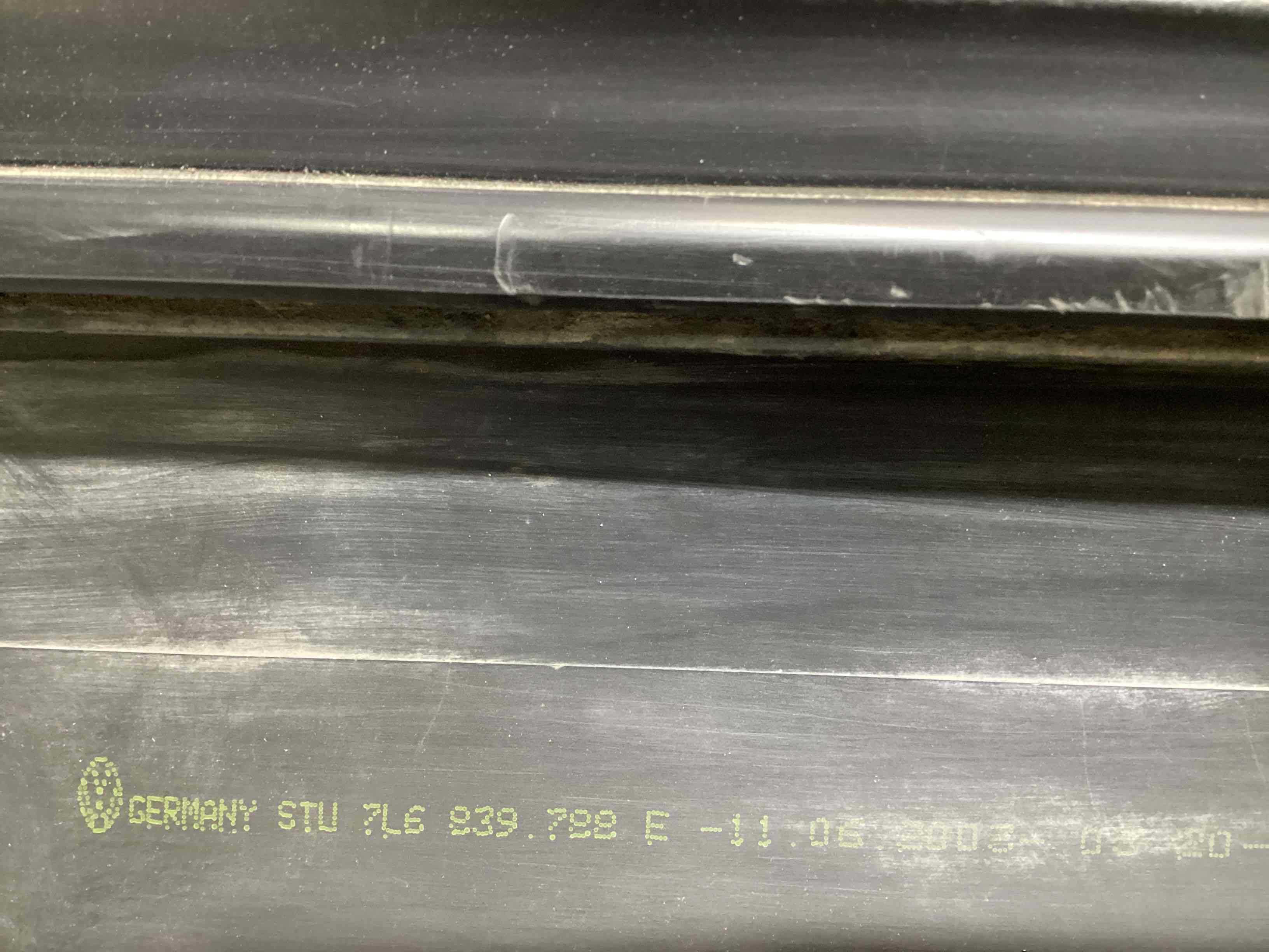 Молдинг двері задньої правої