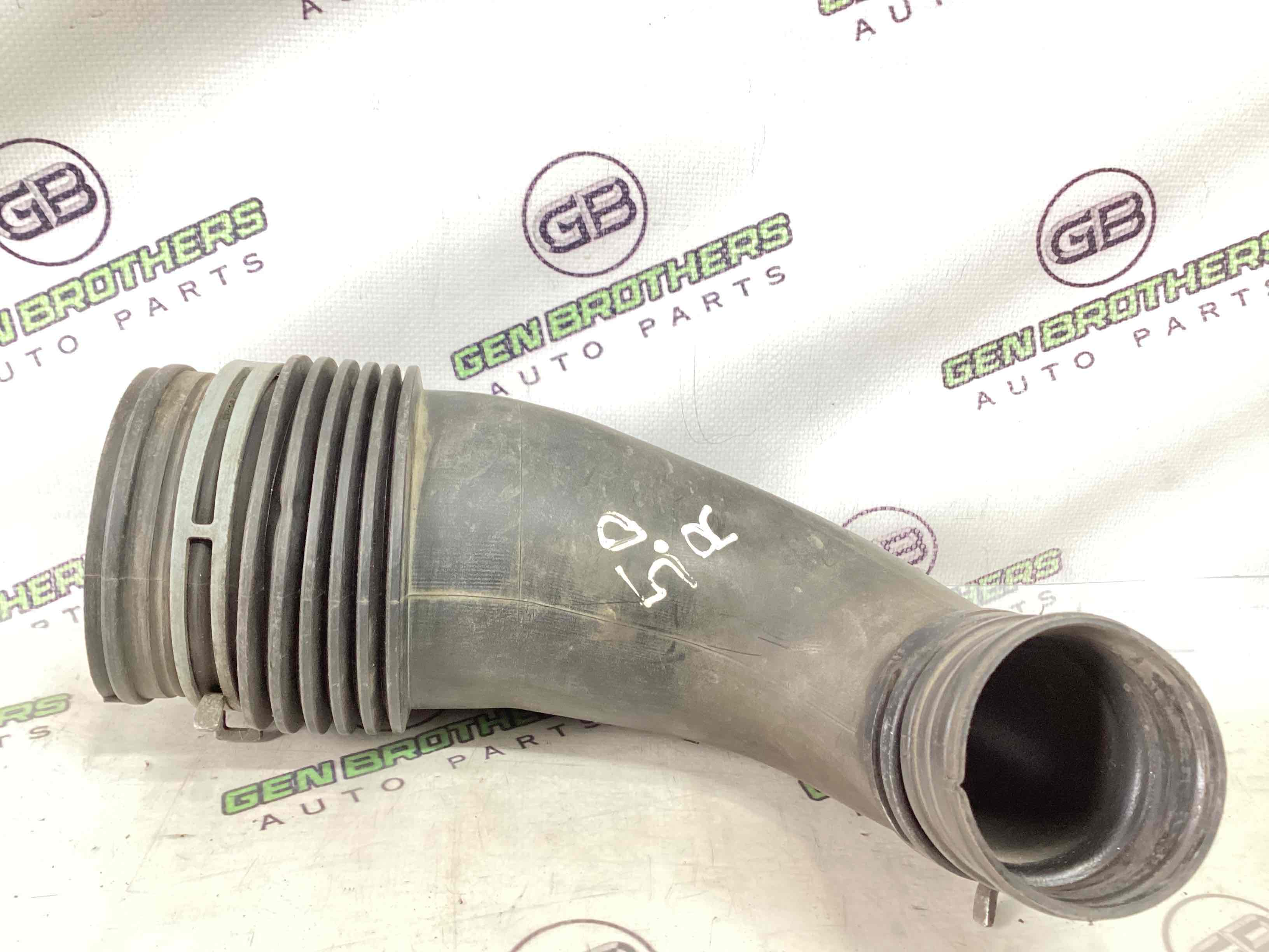 Патрубок повітряного фільтра