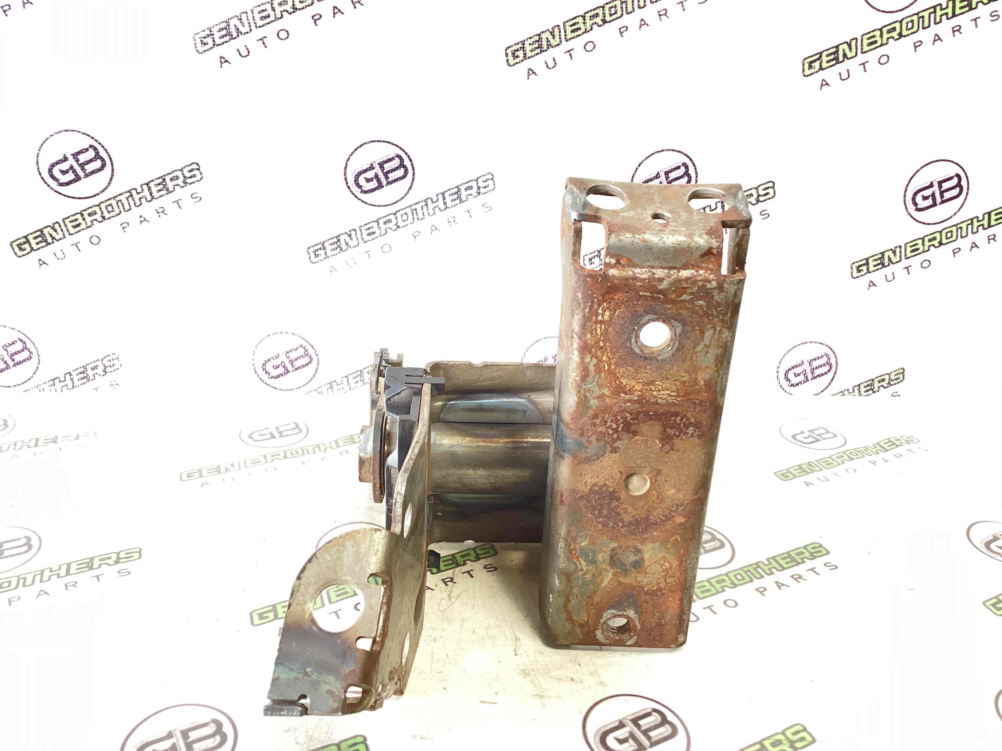 Важель ручного гальма