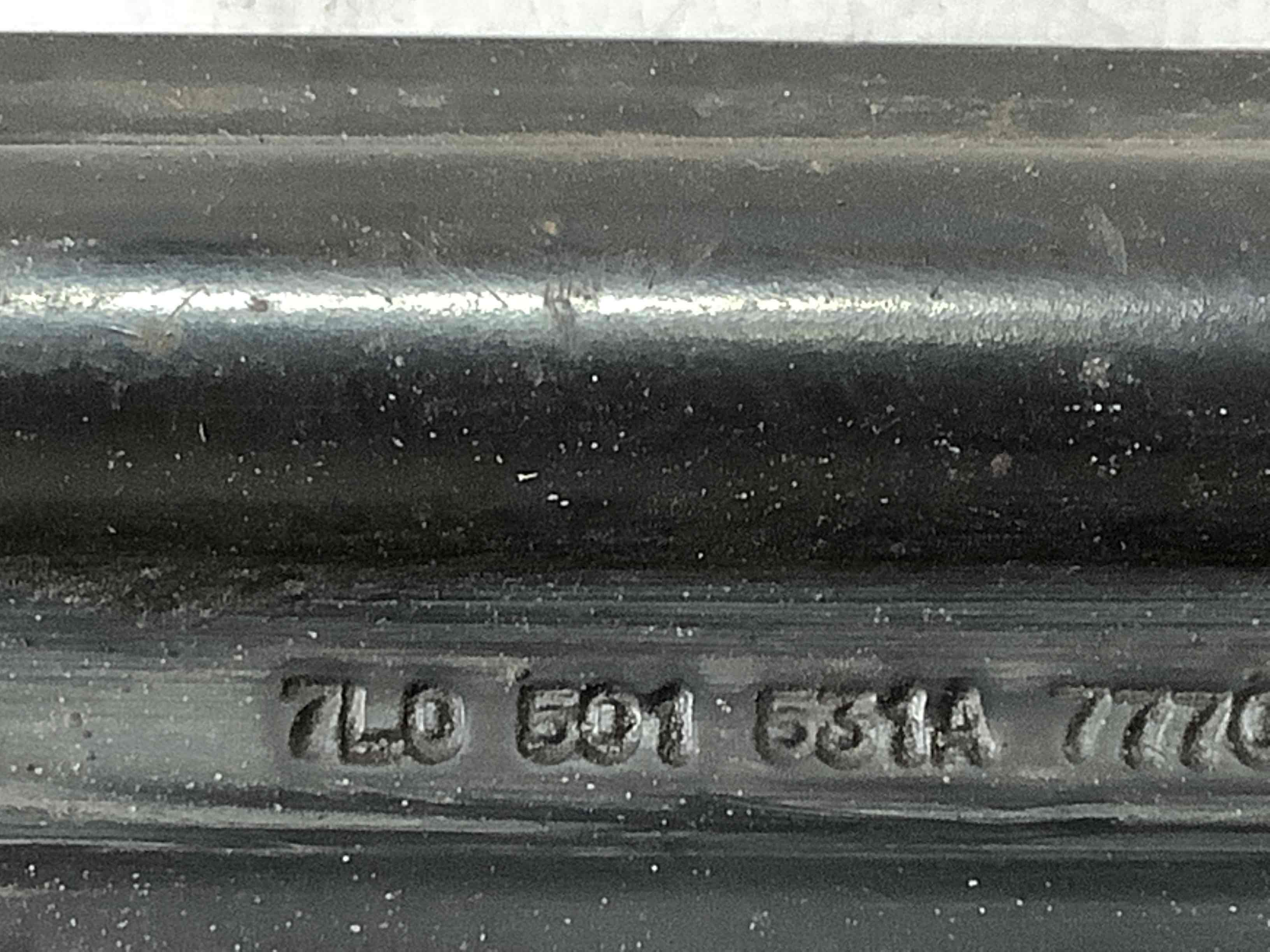 Важіль задній правий