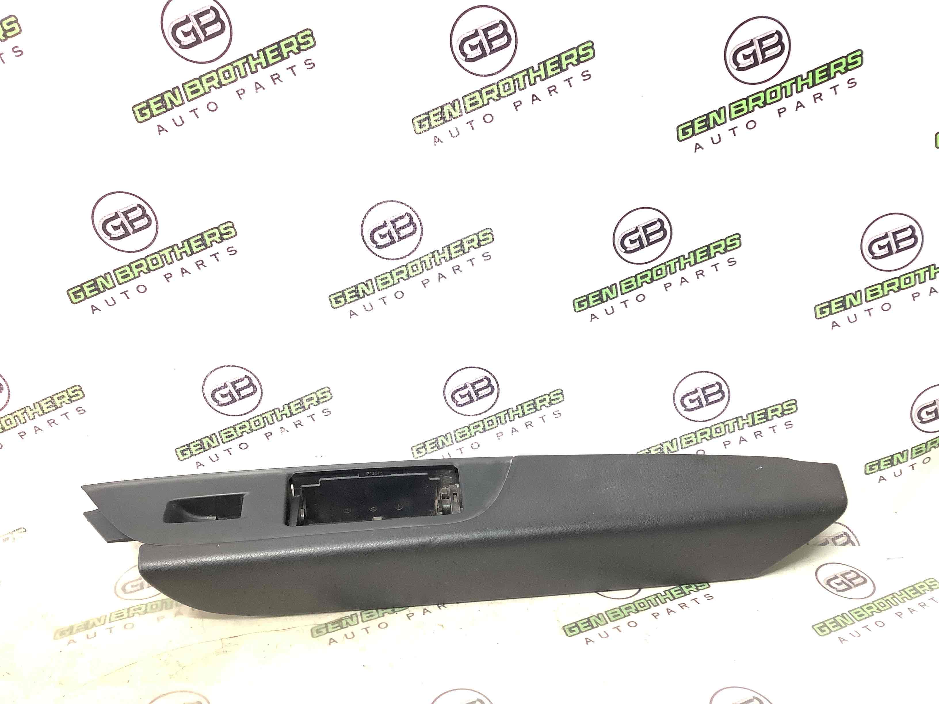 Ручка дверей салону внутрішня, поручень