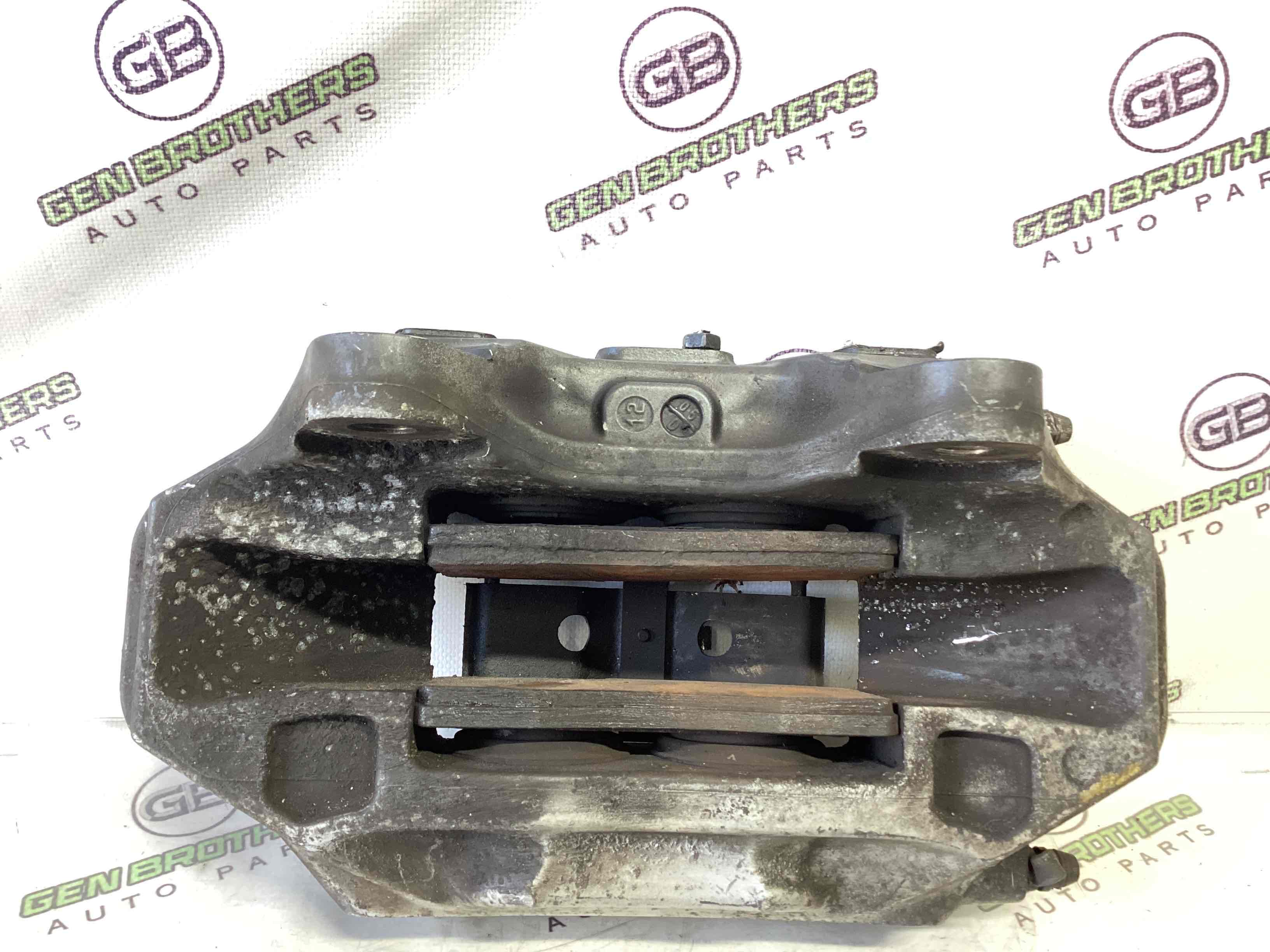 Супорт передній правий