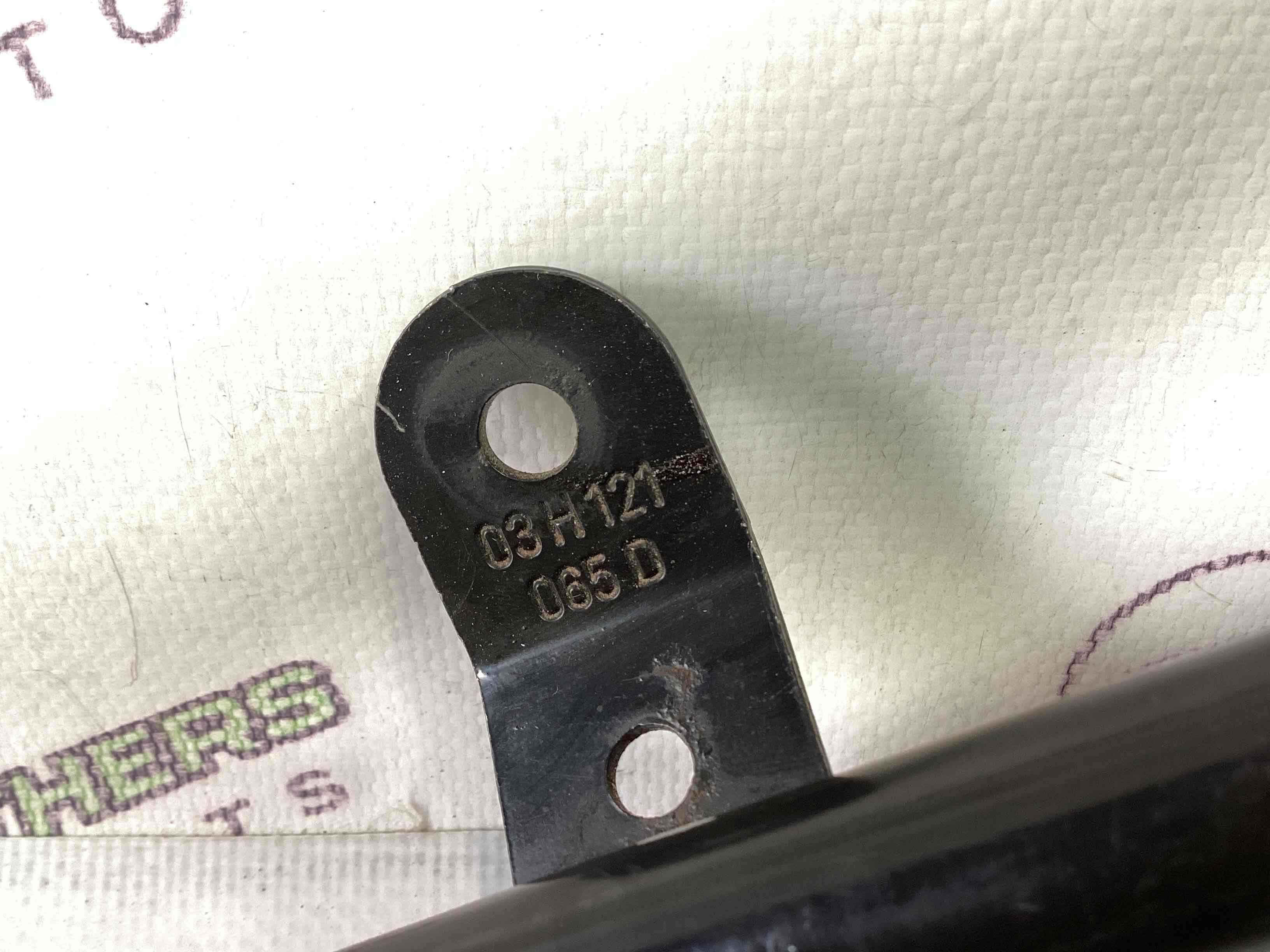 Патрубок трубопровід, шланг