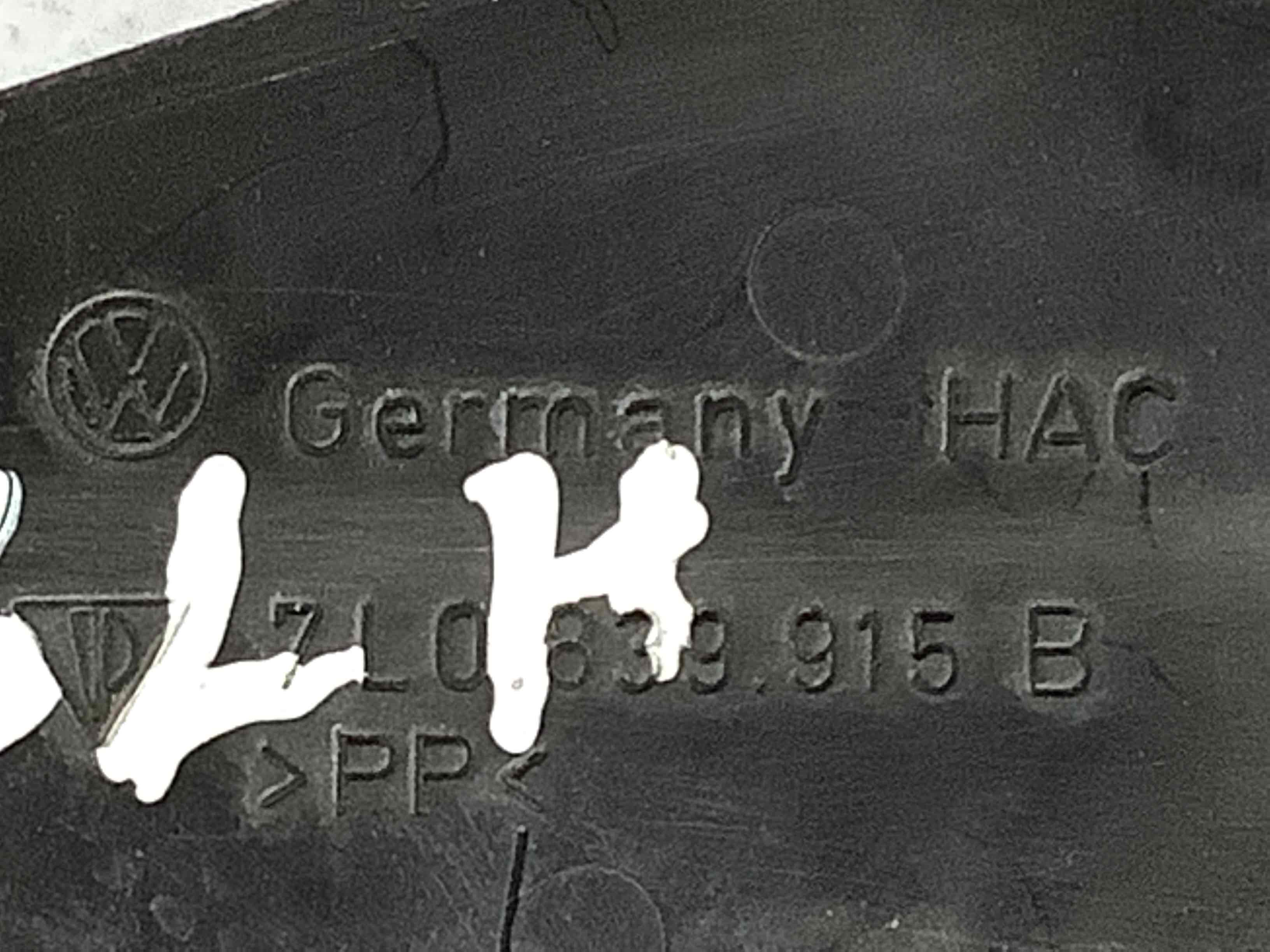 Пластикові елементи салону