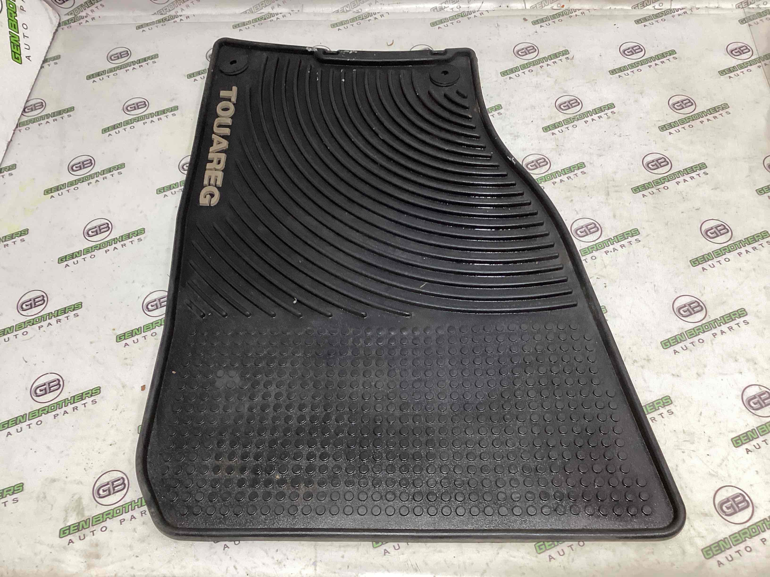 Килимки комплекти, підлога салону