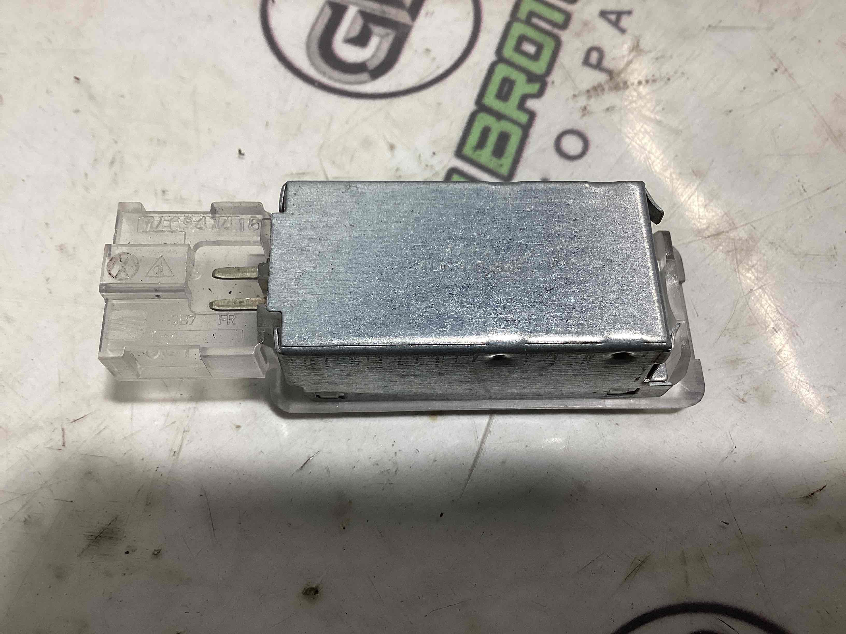 Ліхтар салонний, плафон