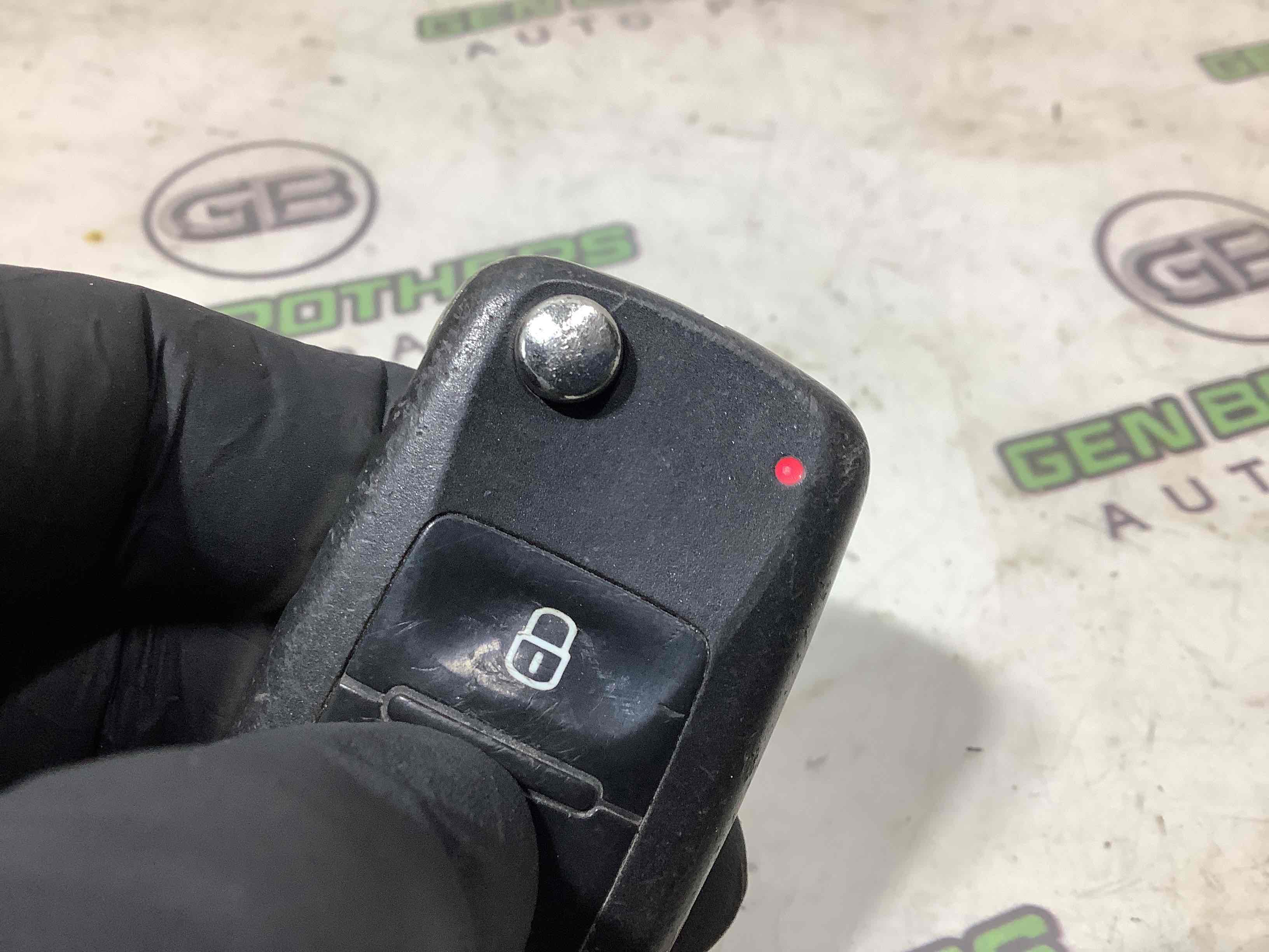 Ключ замку запалювання