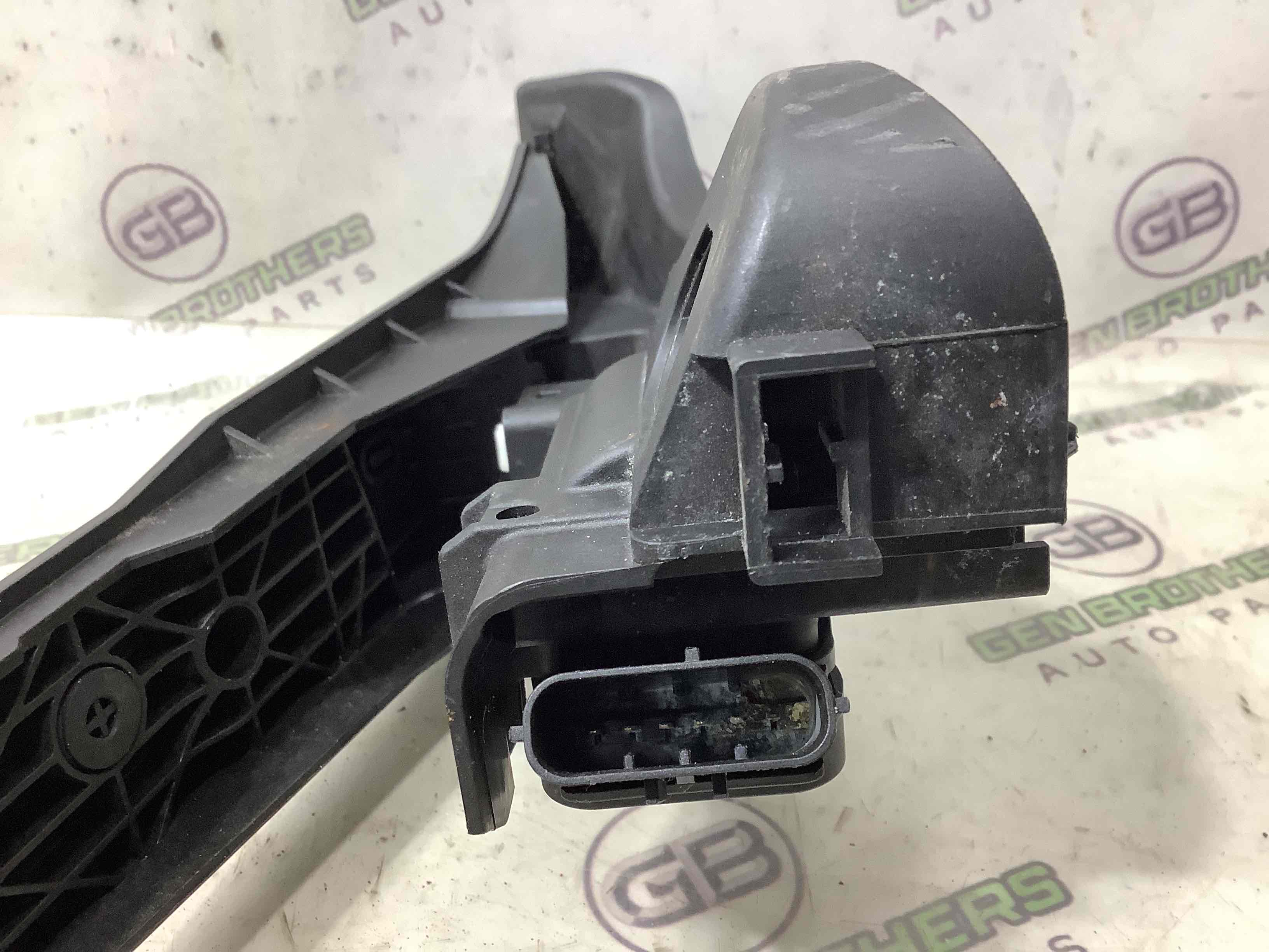 Педаль газу