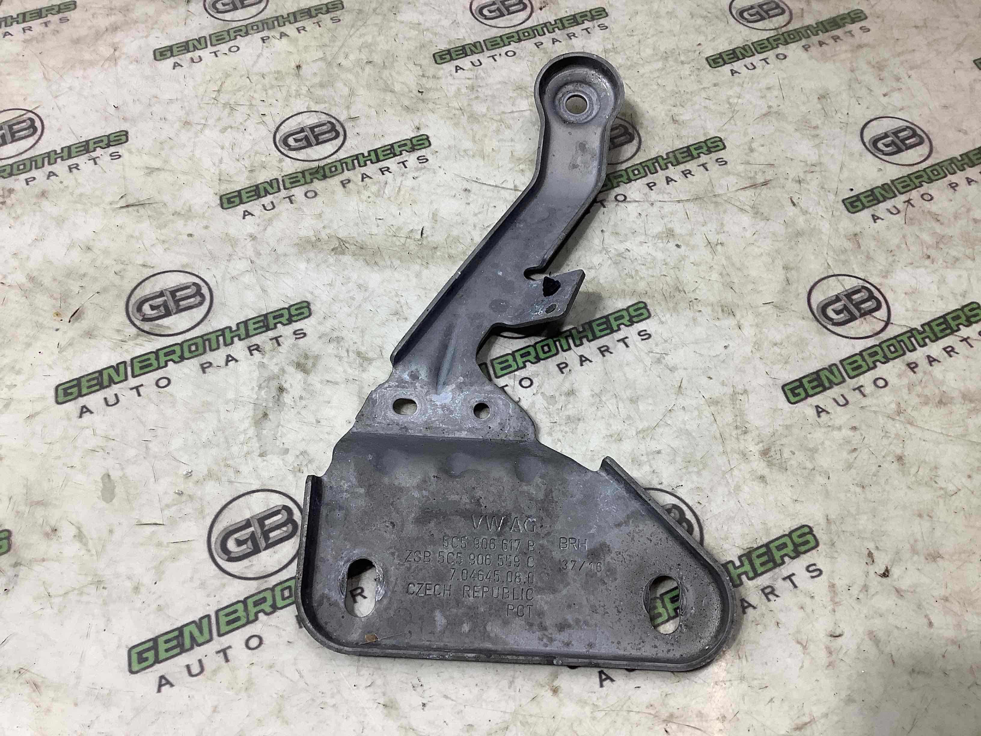 Кріплення, кронштейн