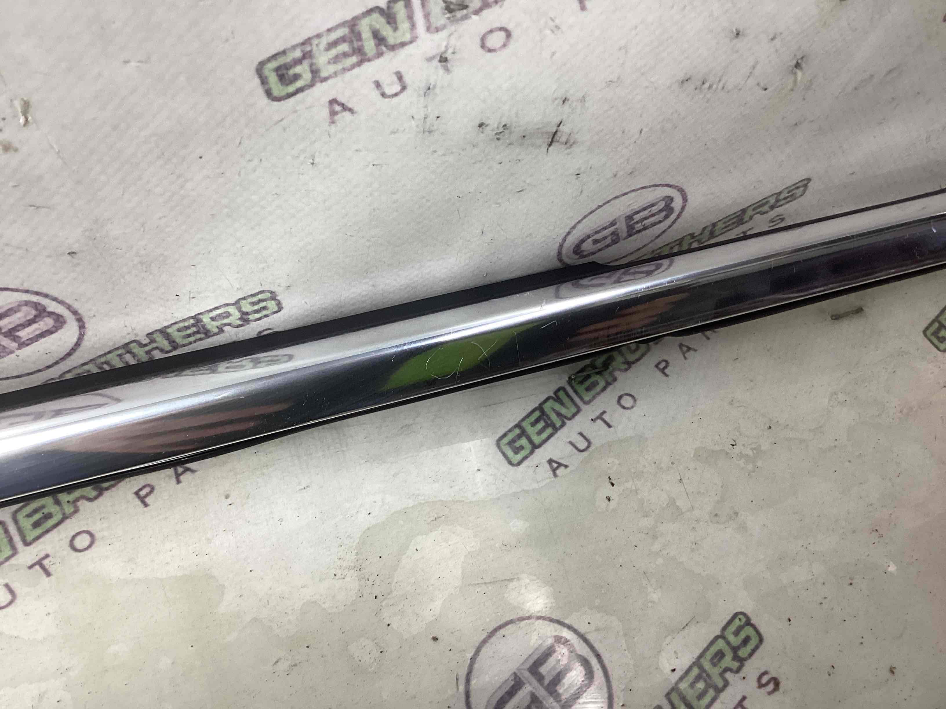 Молдинг двері задньої лівої