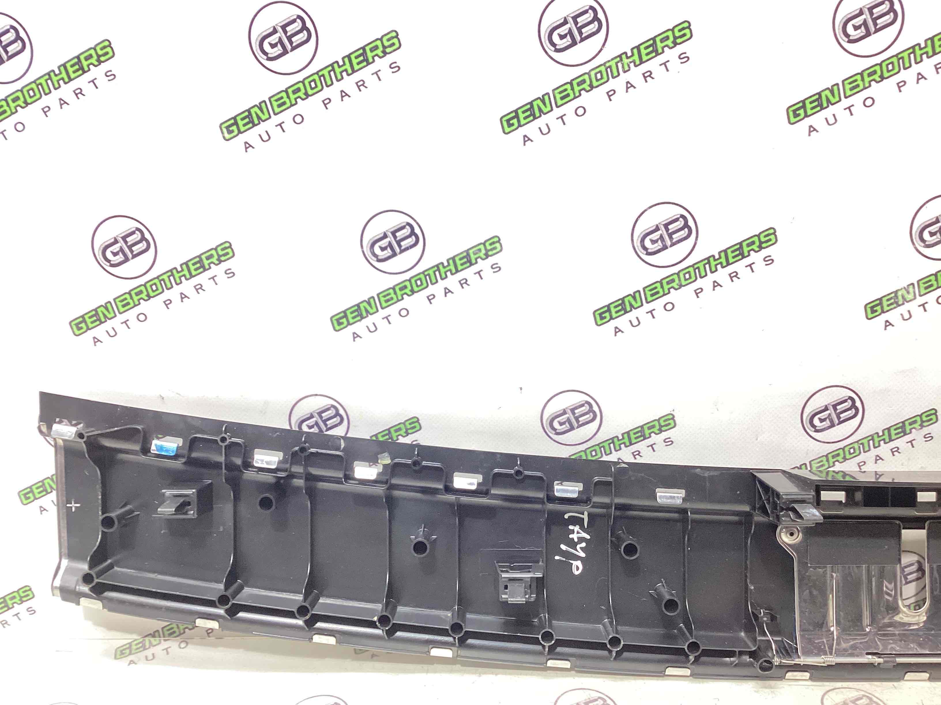 Елементи оздоблення багажника