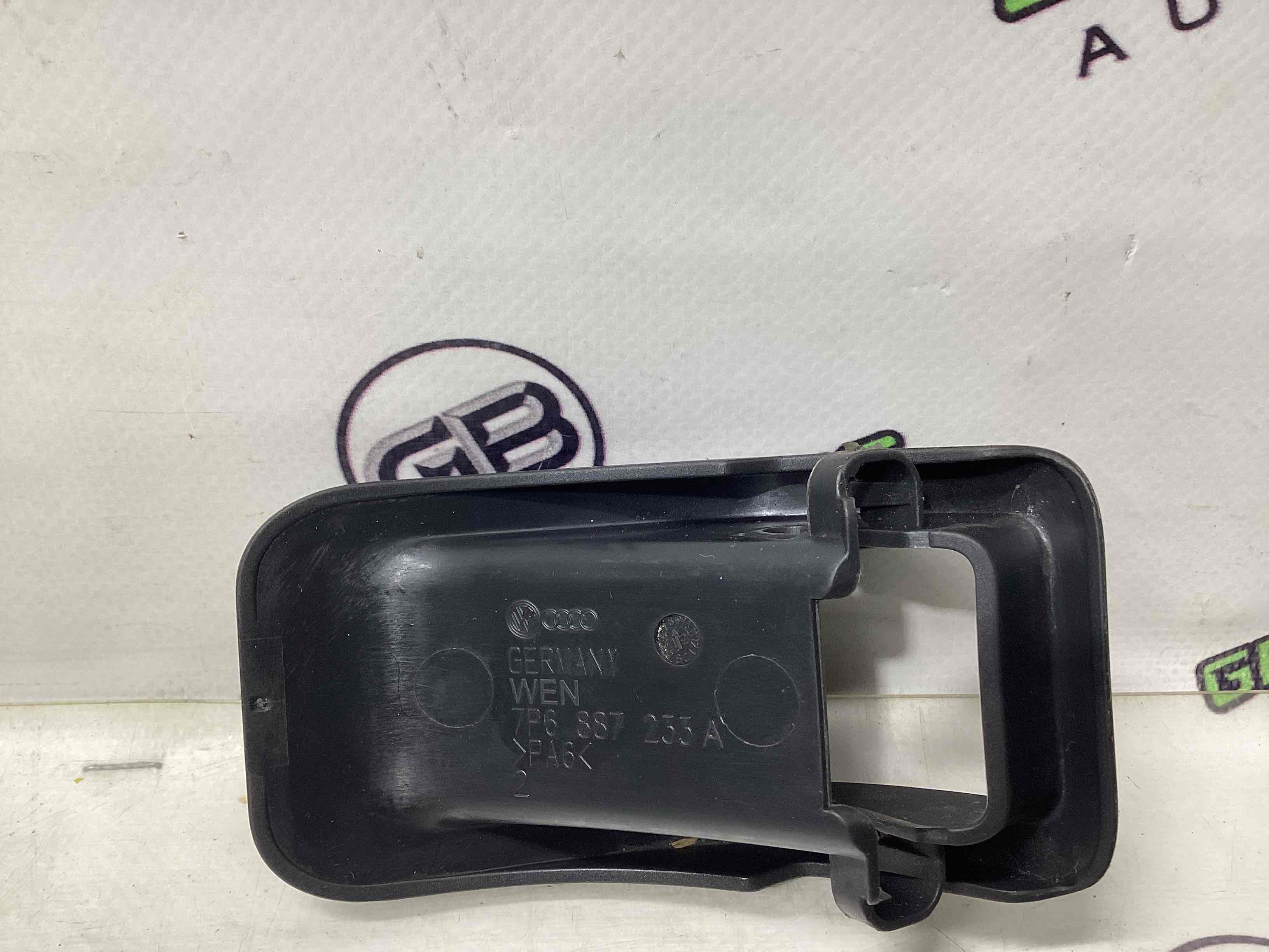 Пластикові елементи салону