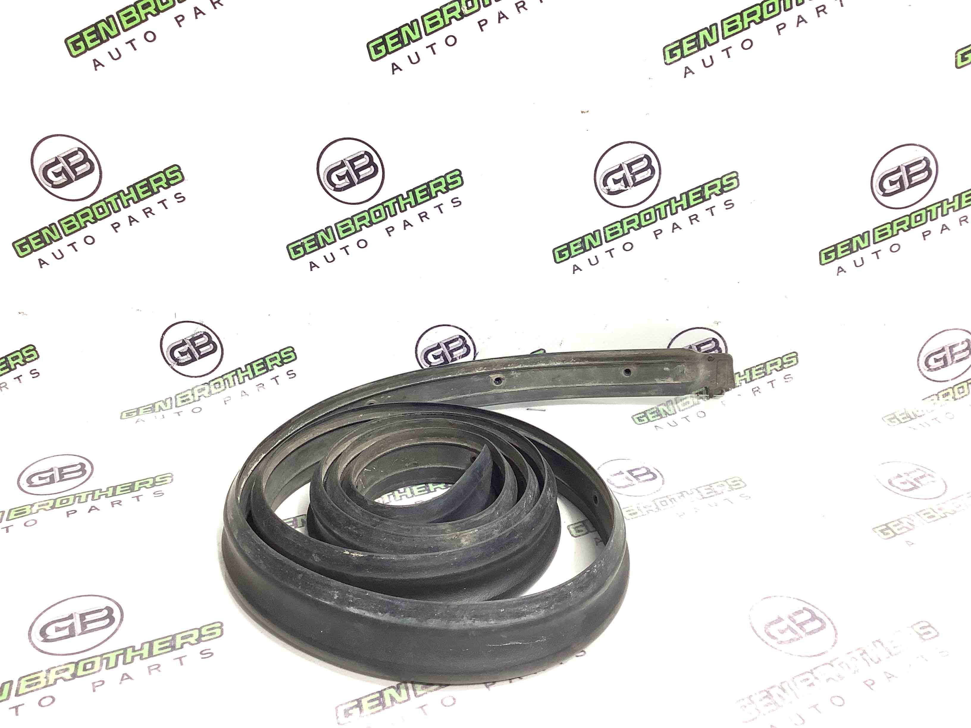 Ущільнювач скла, двері