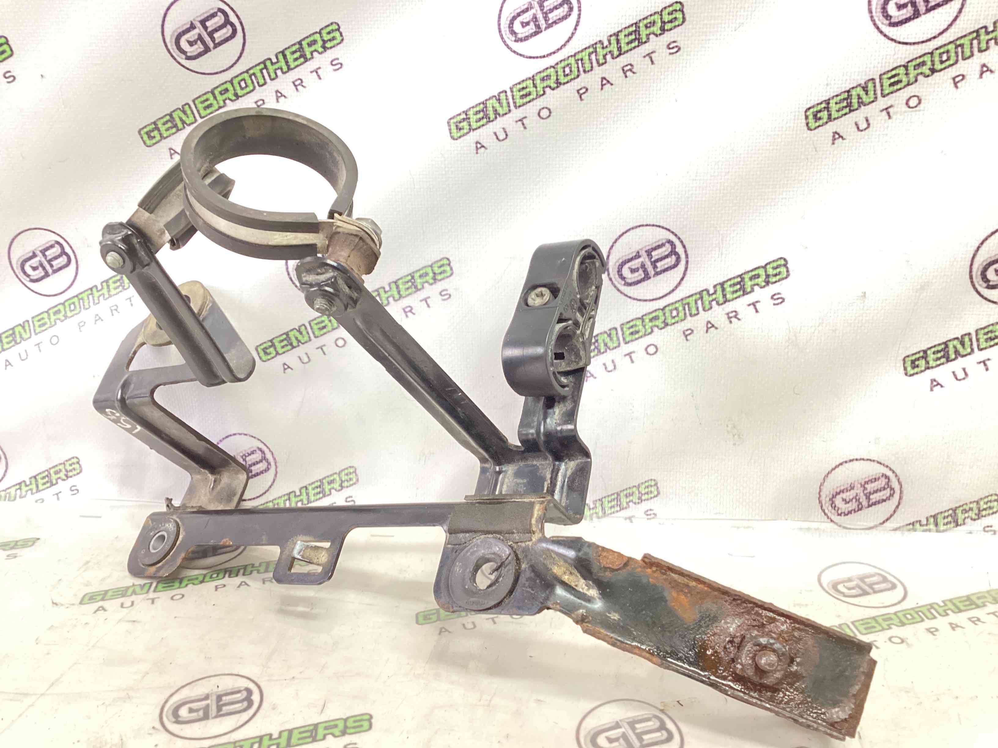 Кріплення, кронштейн