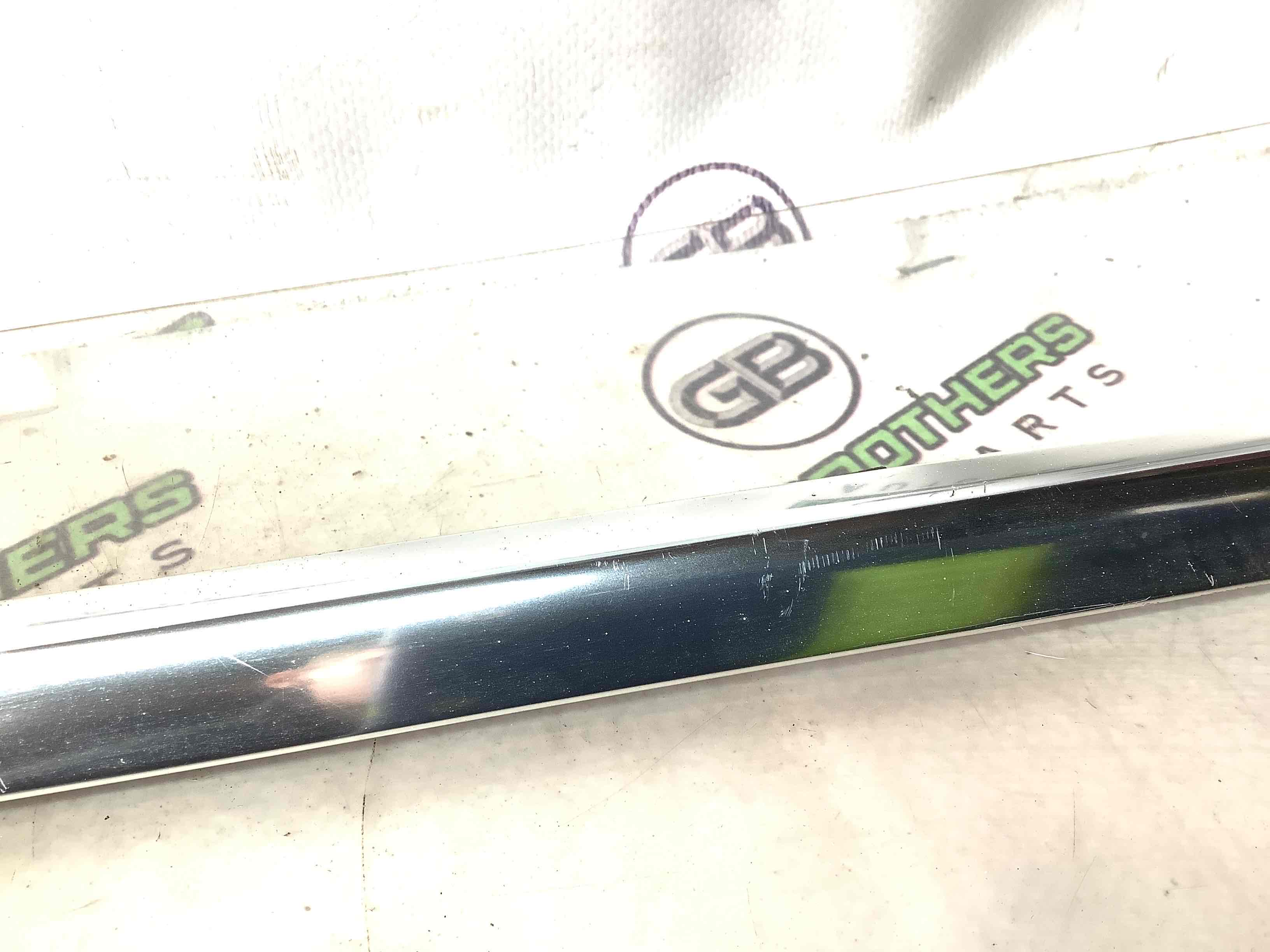 Молдинг двері задньої лівої