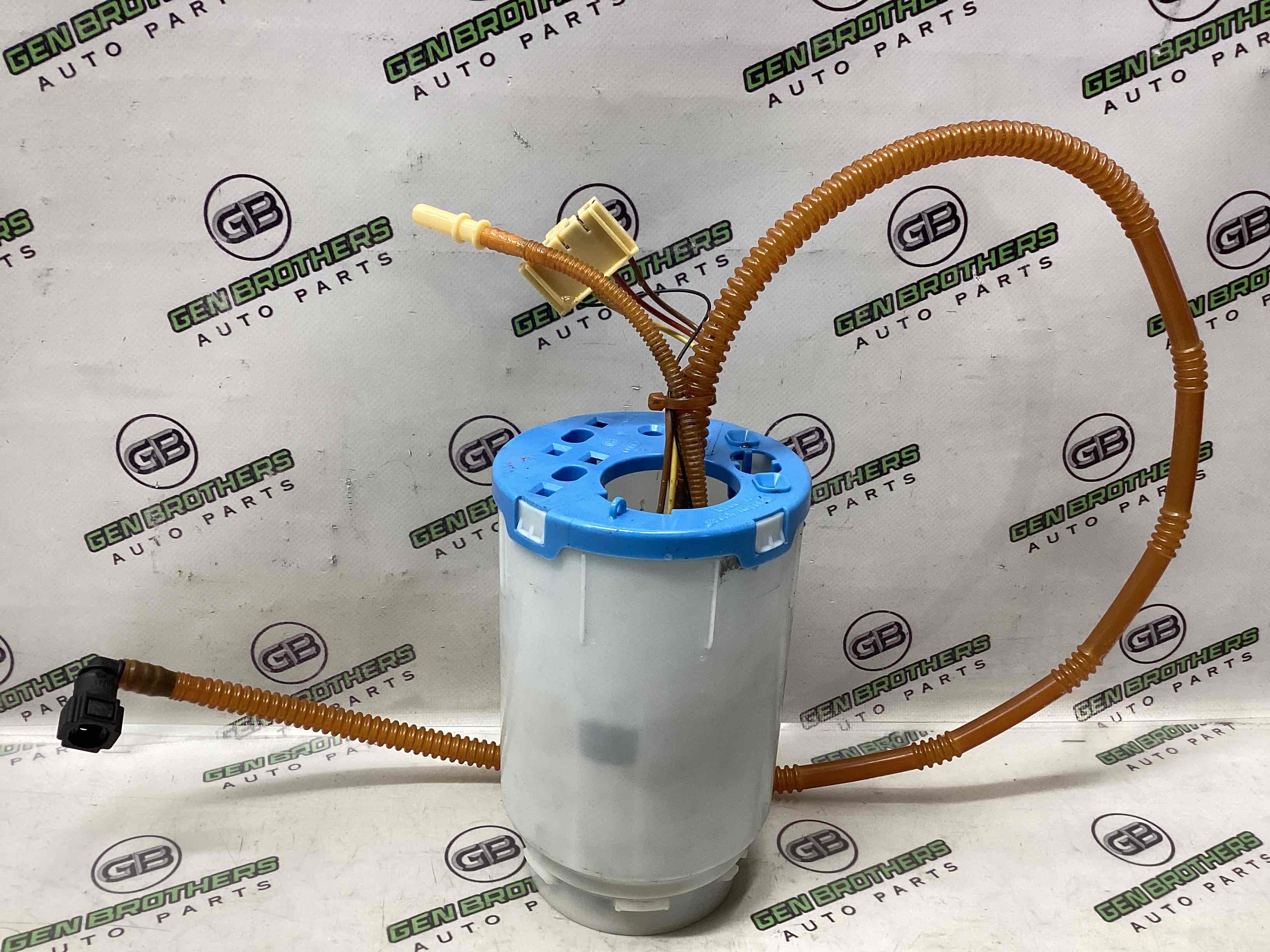 Насос паливний