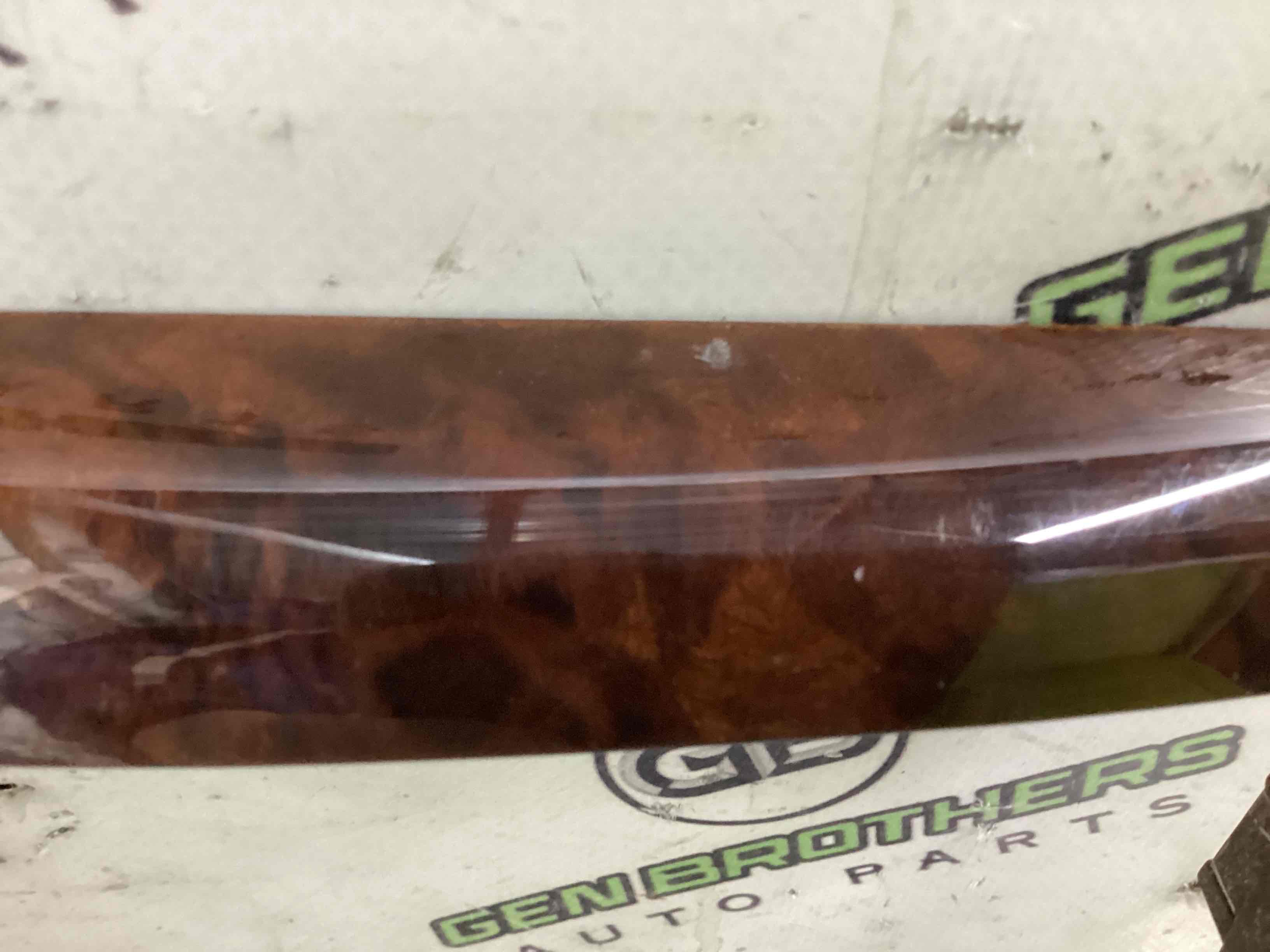 Оздоблення центральної консолі