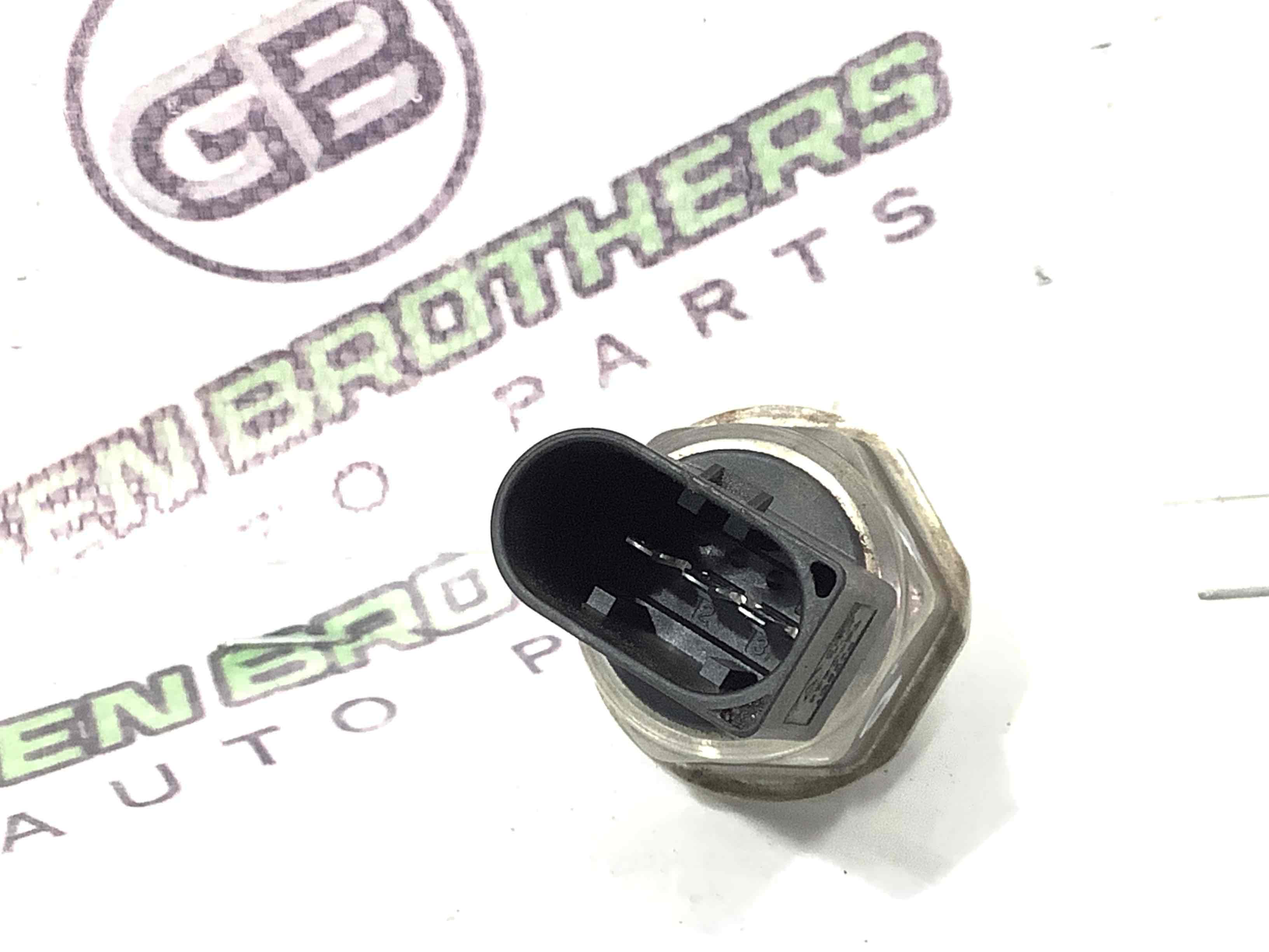 Датчик тиску палива