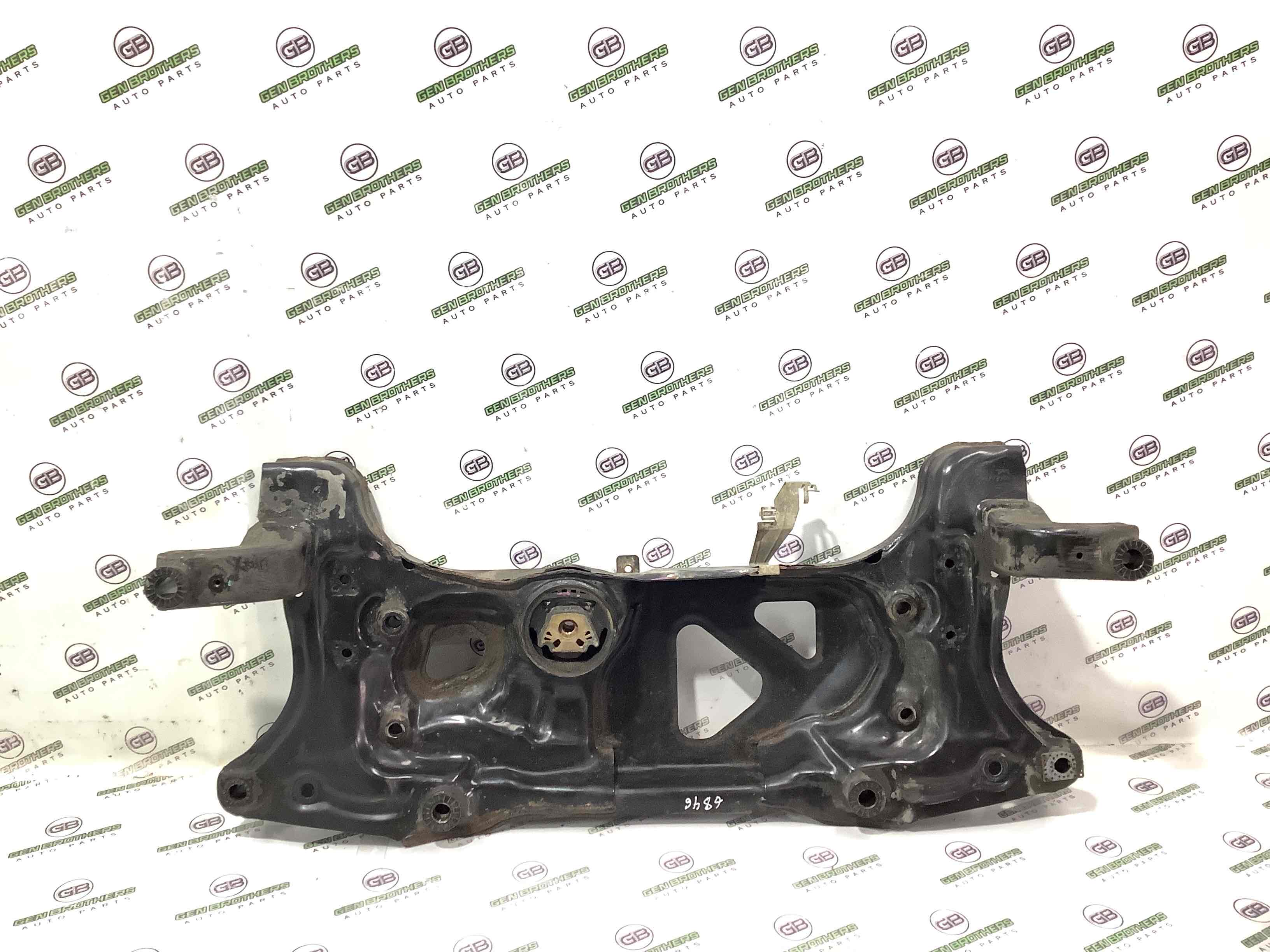 Балка підвіски передня підрамник