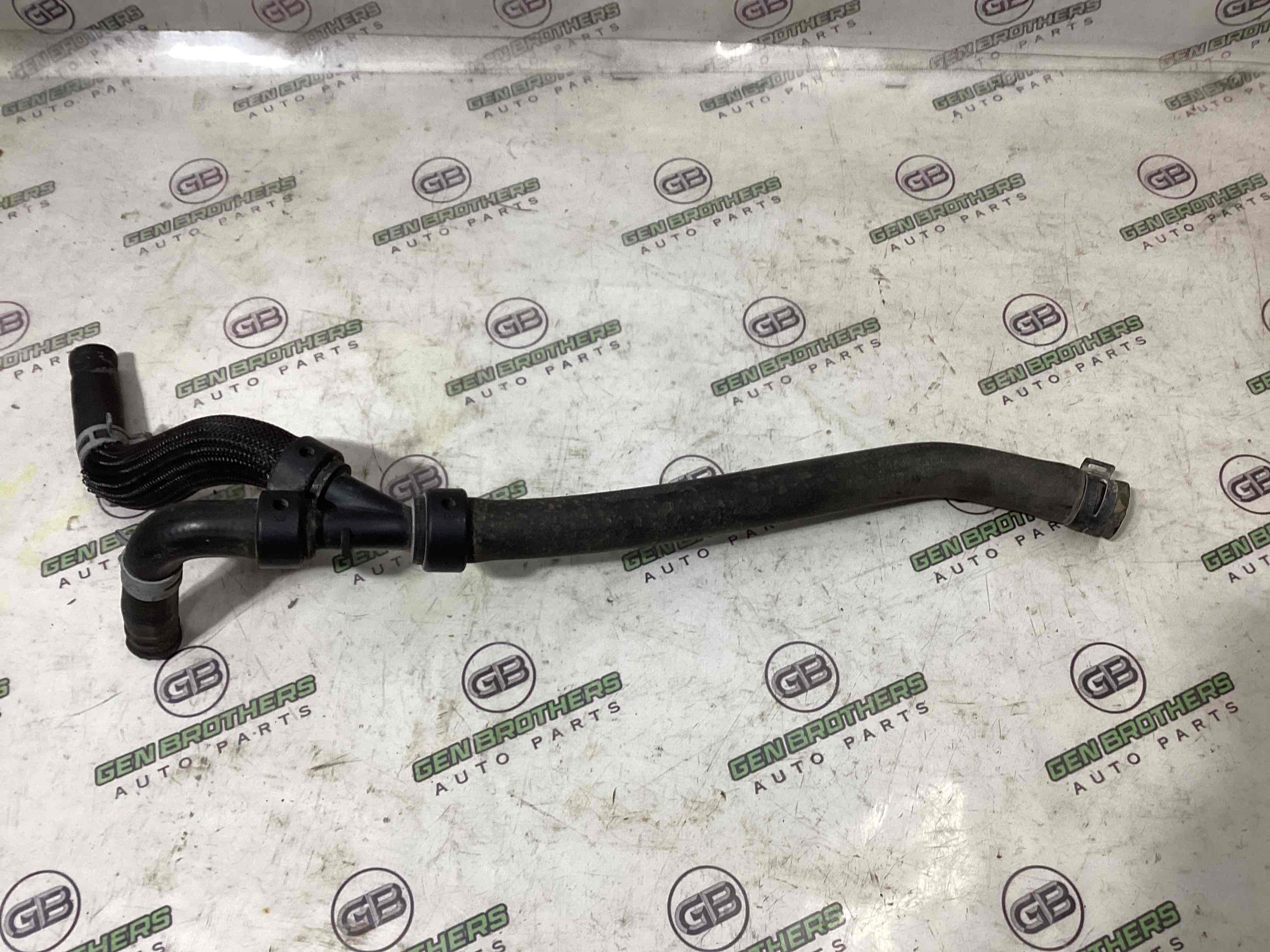 Патрубок радіаторів