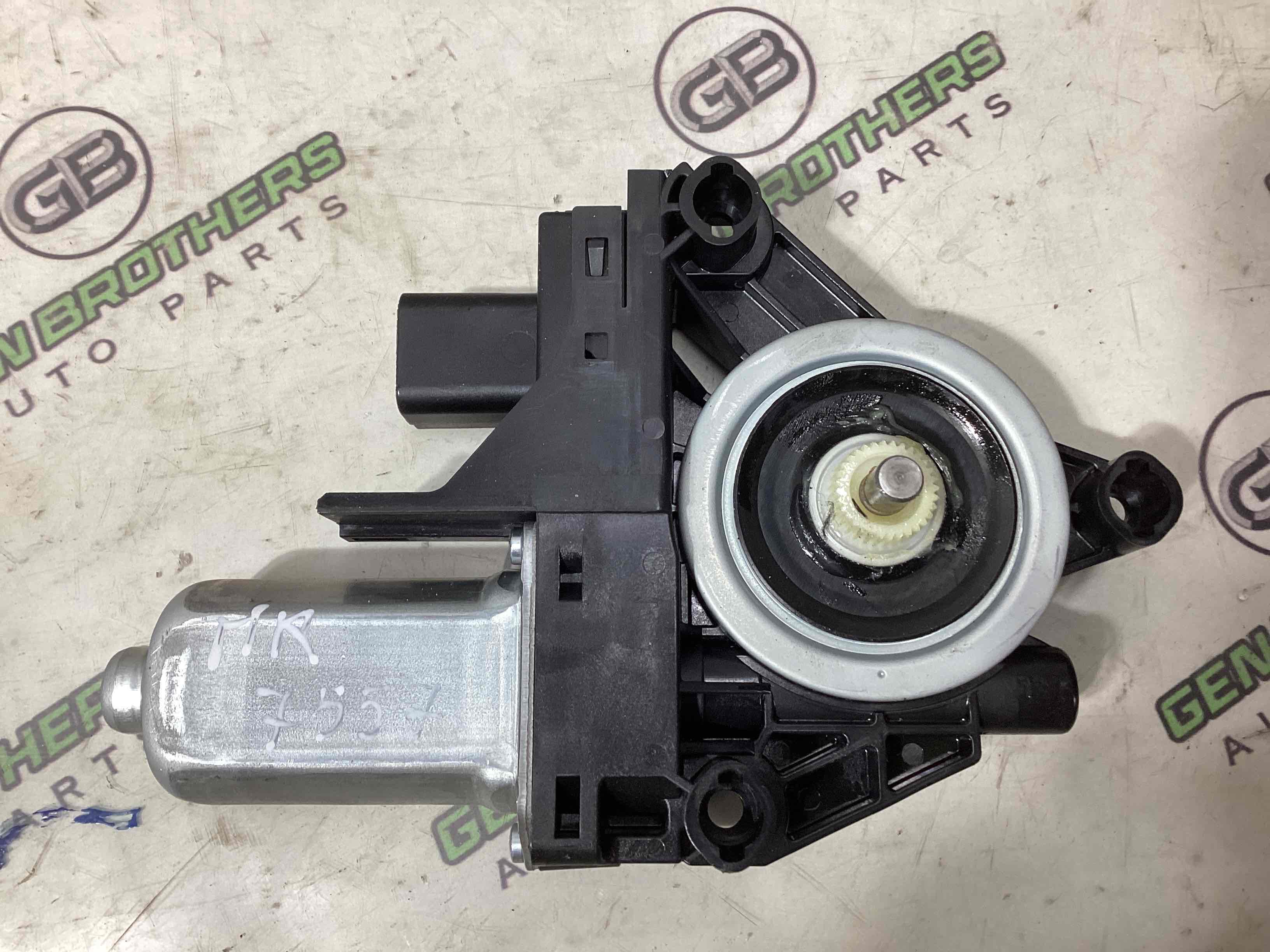 Моторчик склопідйомника