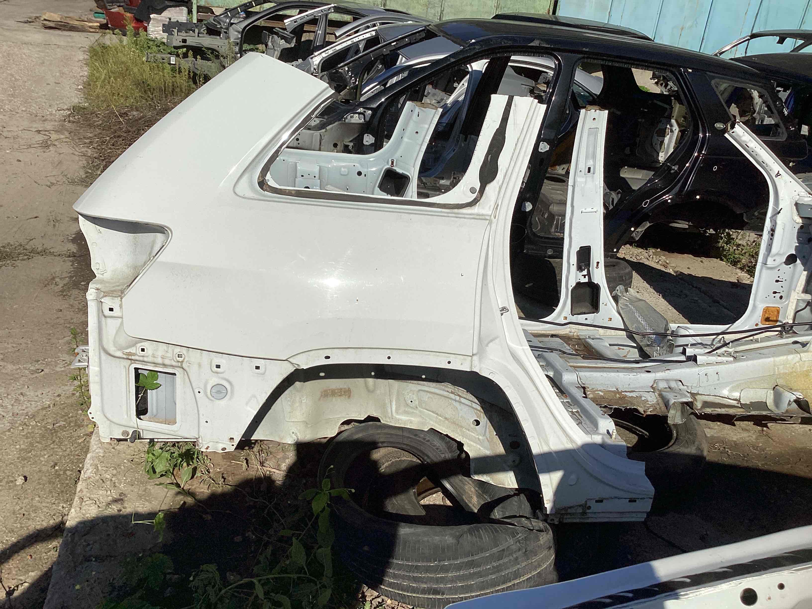 Чверть задня права