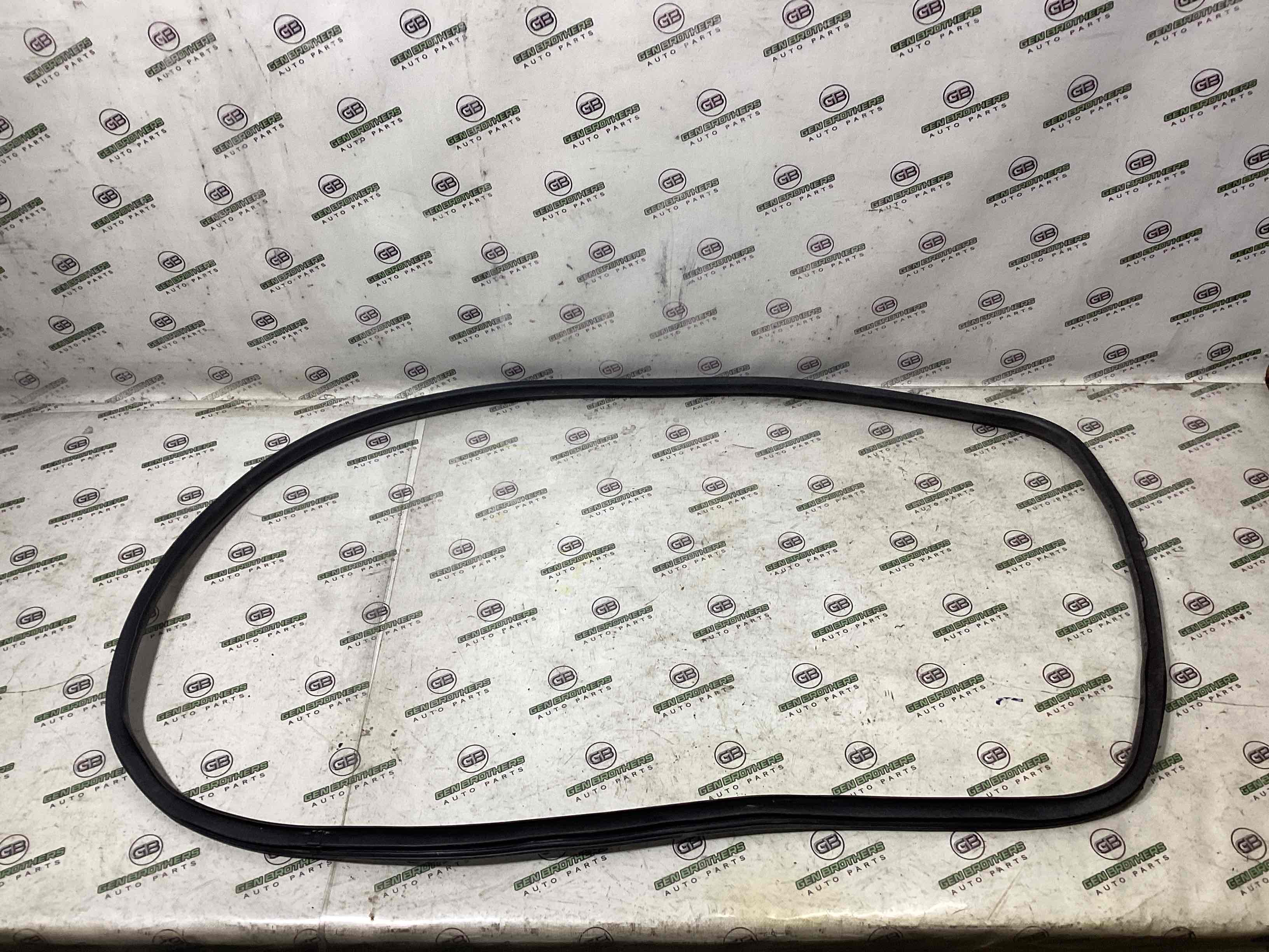 Ущільнювач скла, двері