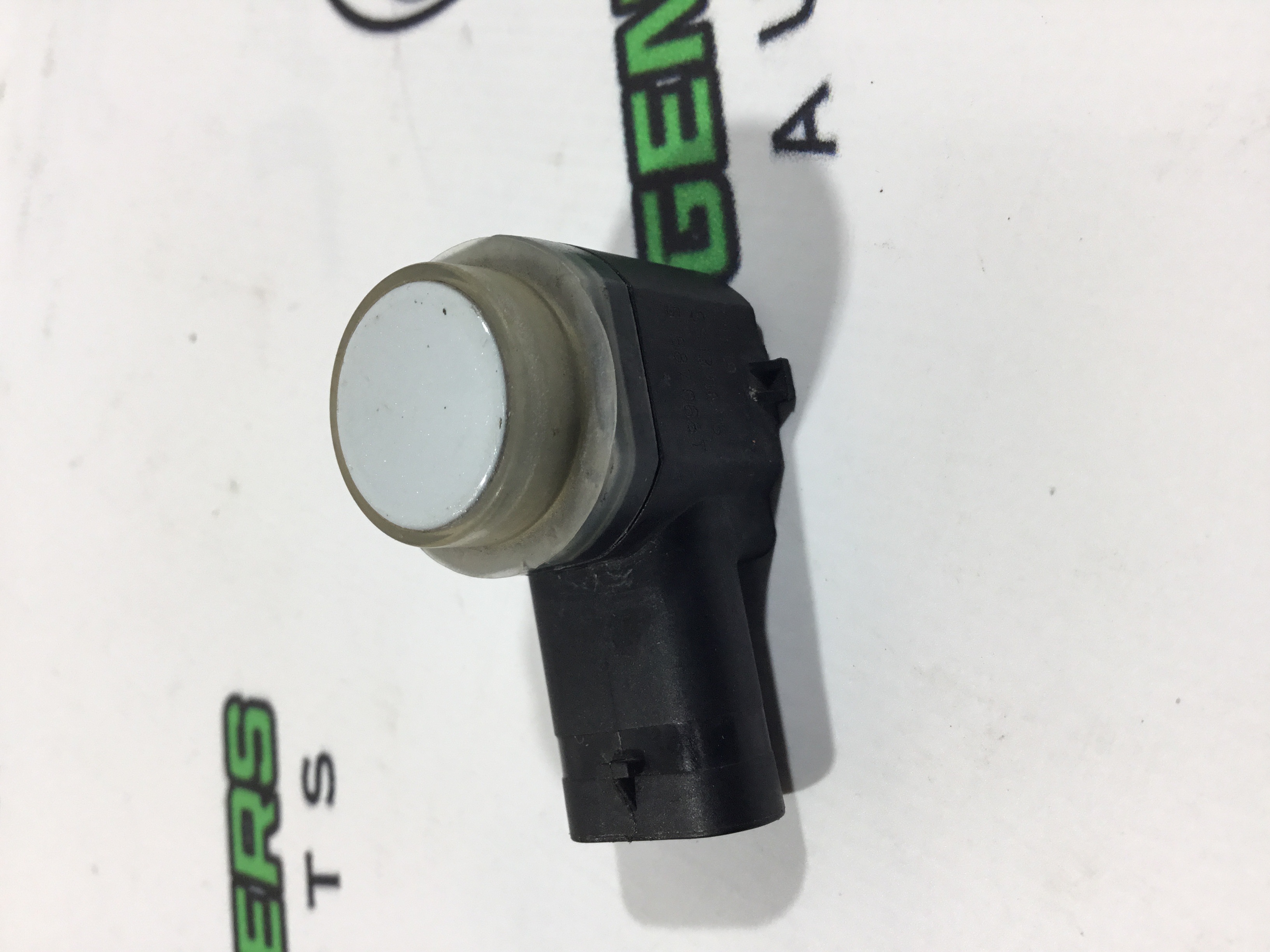 Парктроник, крепеж, корпус