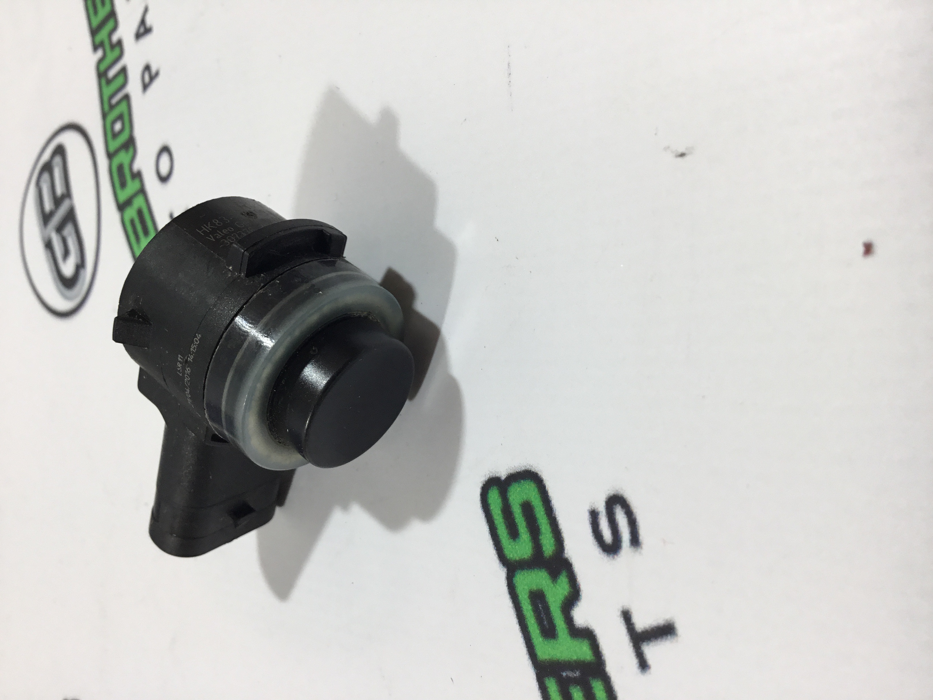 Парктронік, кріплення, корпус