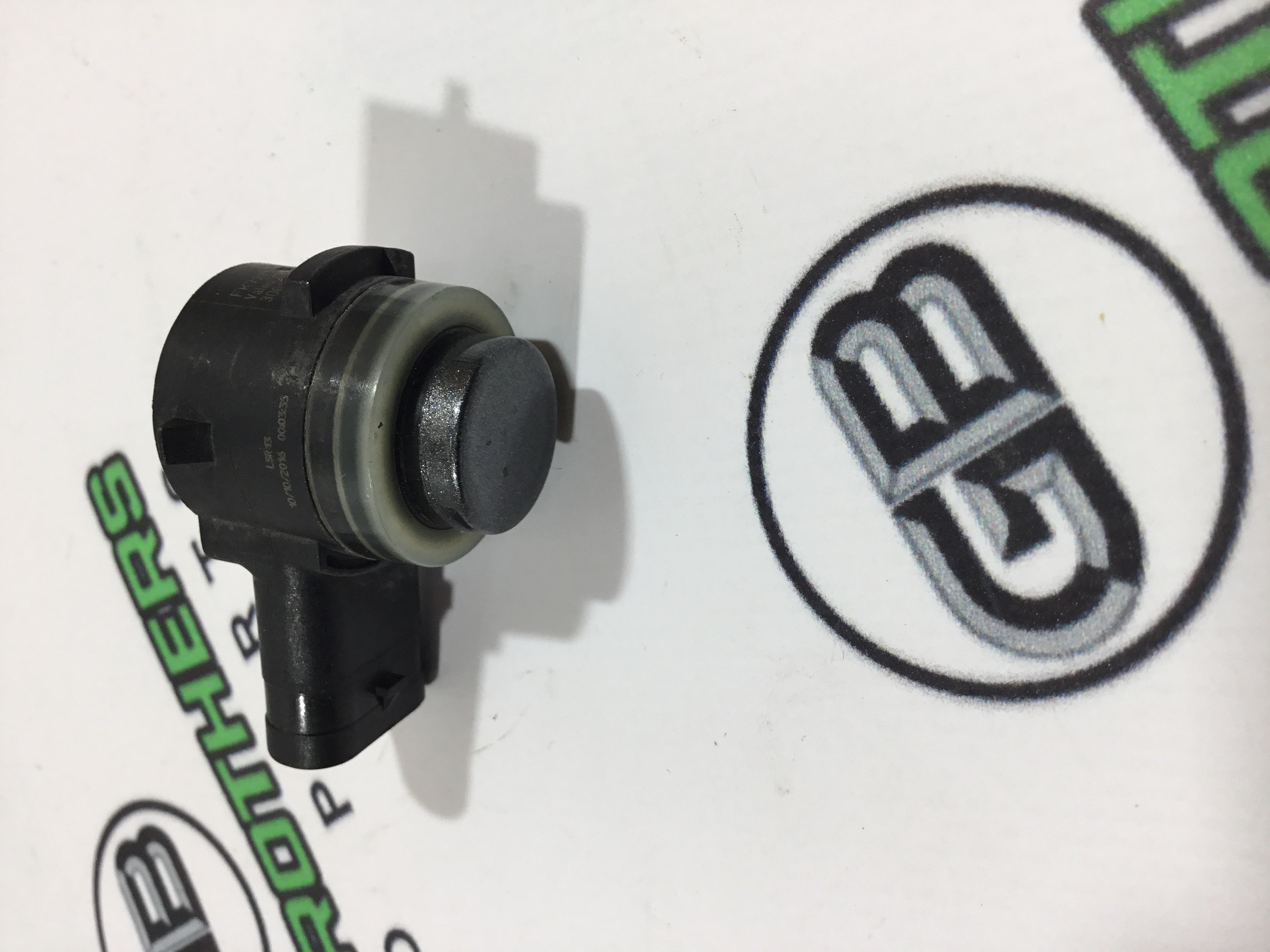 Парктронік, кріплення, корпус