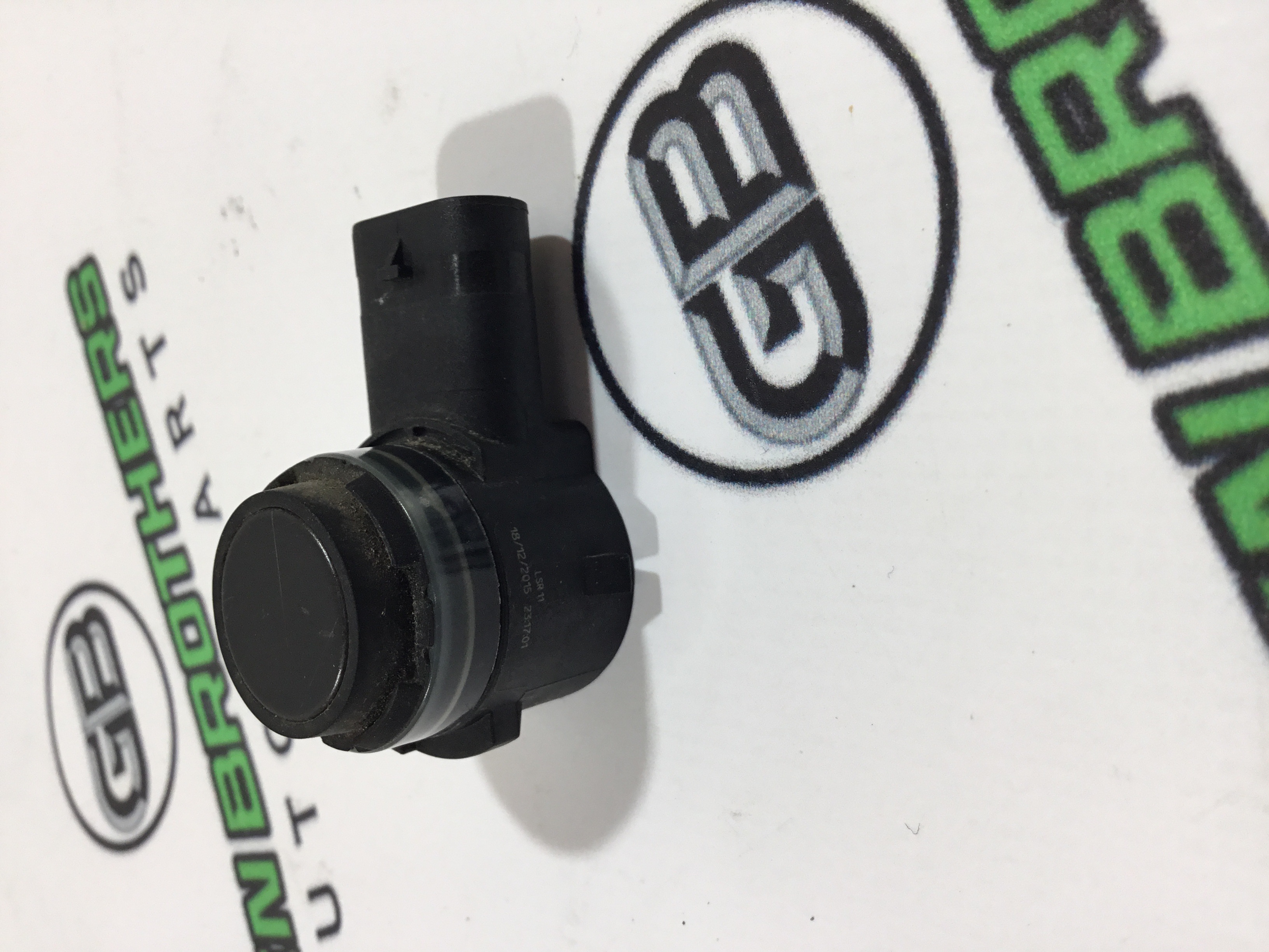 Парктронік, кріплення, корпус