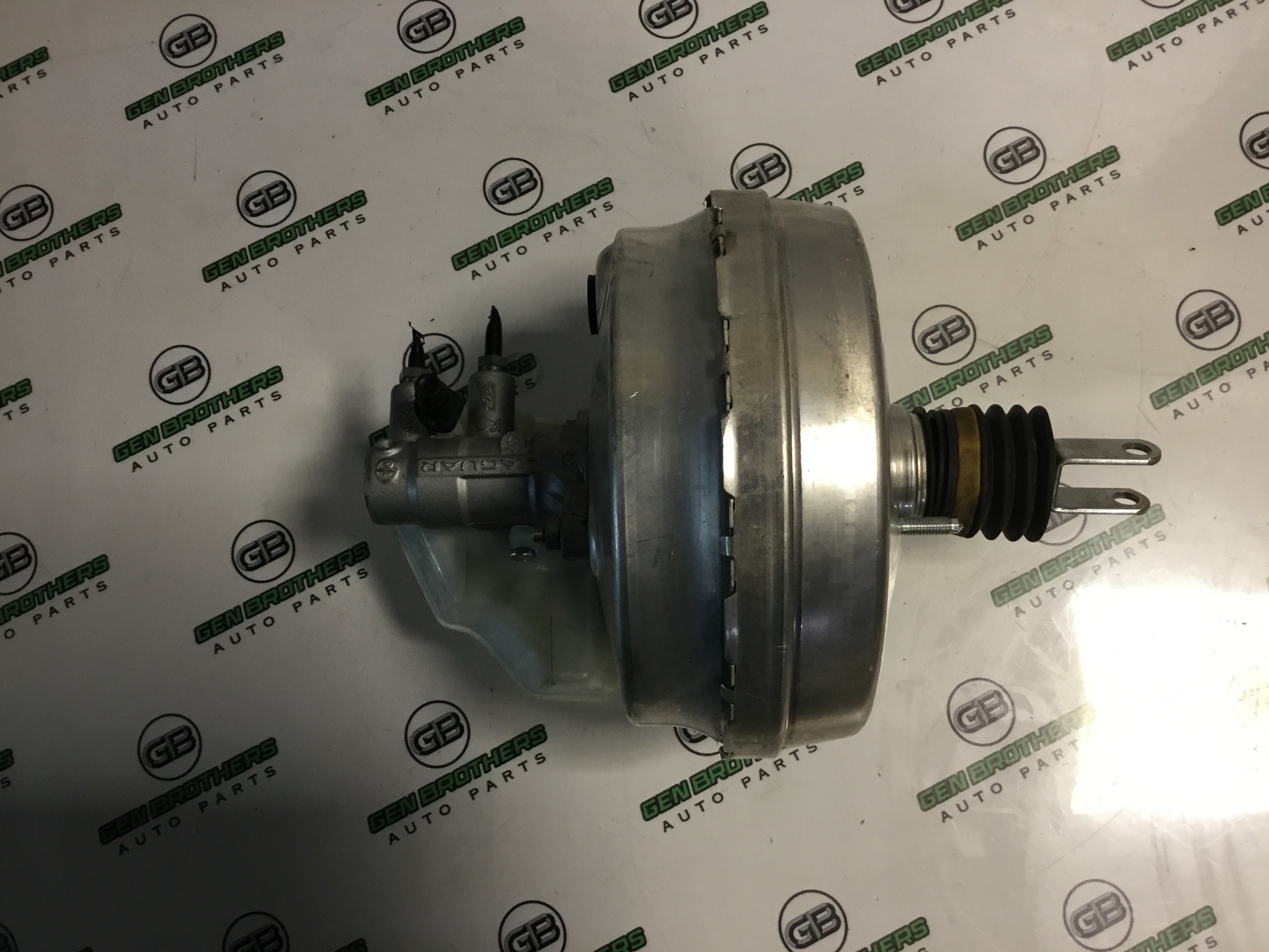 Вакуумний підсилювач гальм