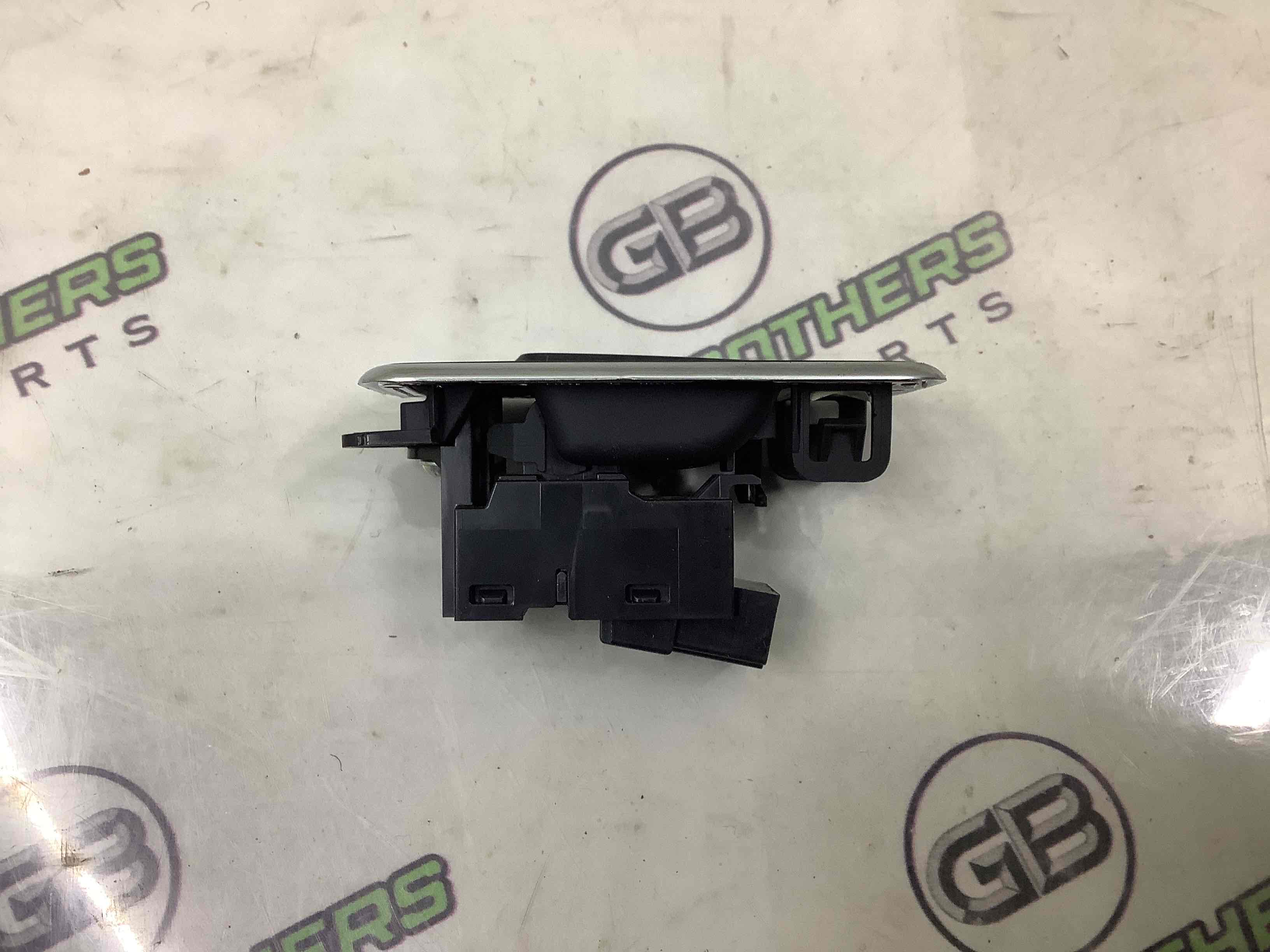 Кнопки керування склопідйомниками